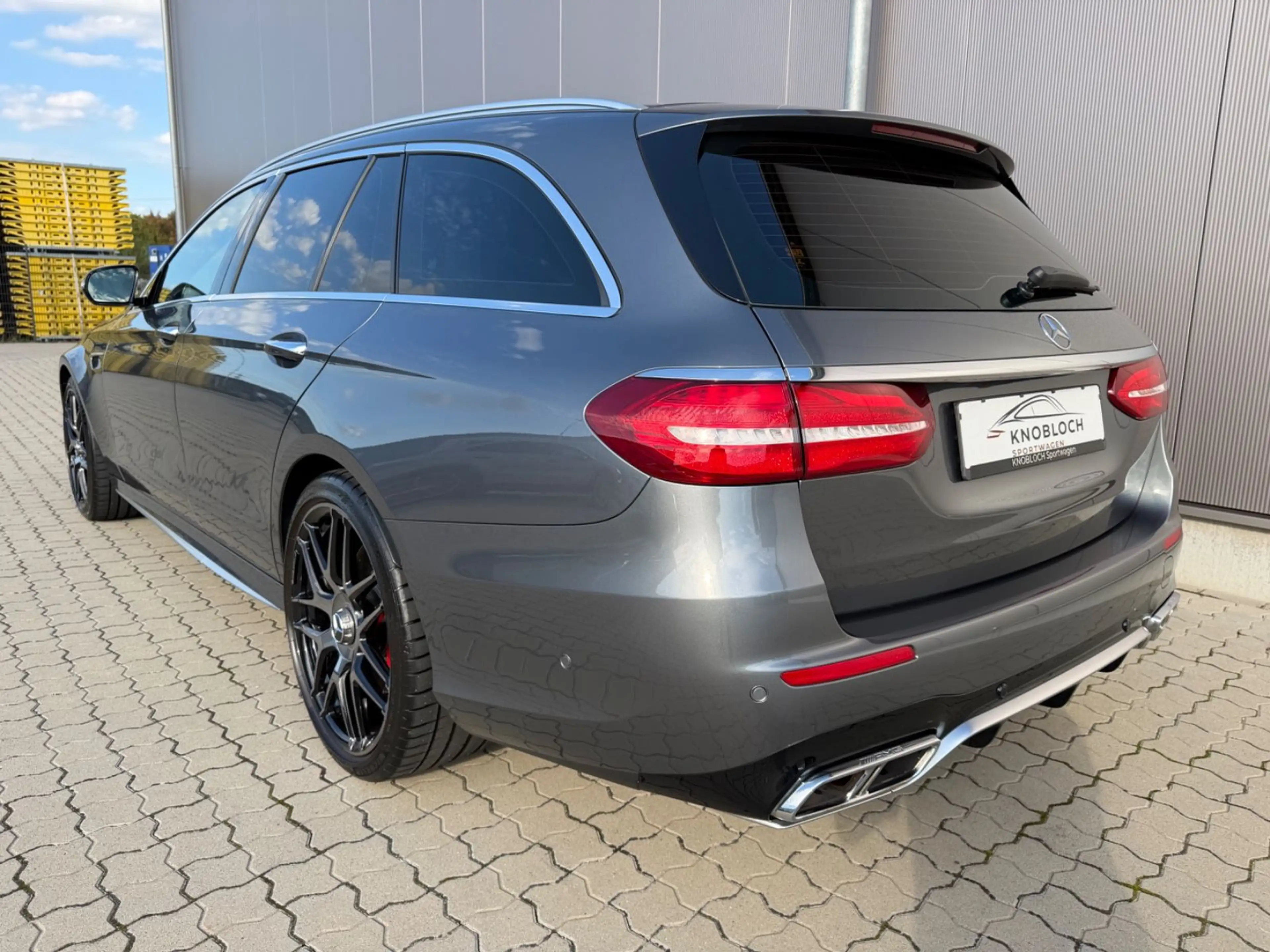 Mercedes-Benz E 63 AMG S 4Matic+ T-Modell 20", Head-up, MB100 — photo 3