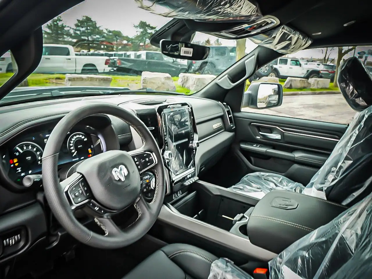 RAM 1500 снимка RAM 1500