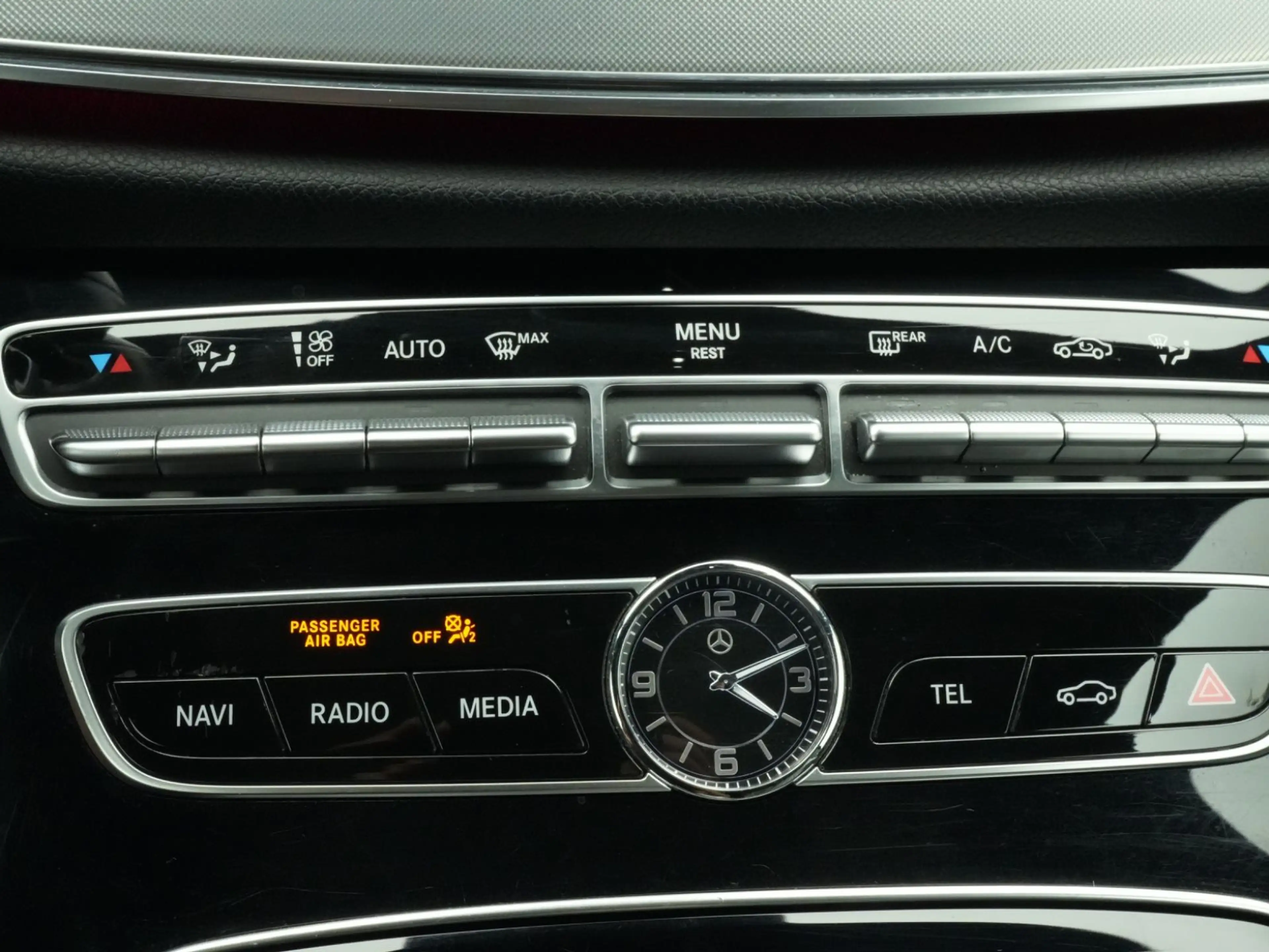 Mercedes-Benz E 350 Coupe AMG Line NIGHT+BURMESTER+PANODACH — photo 14