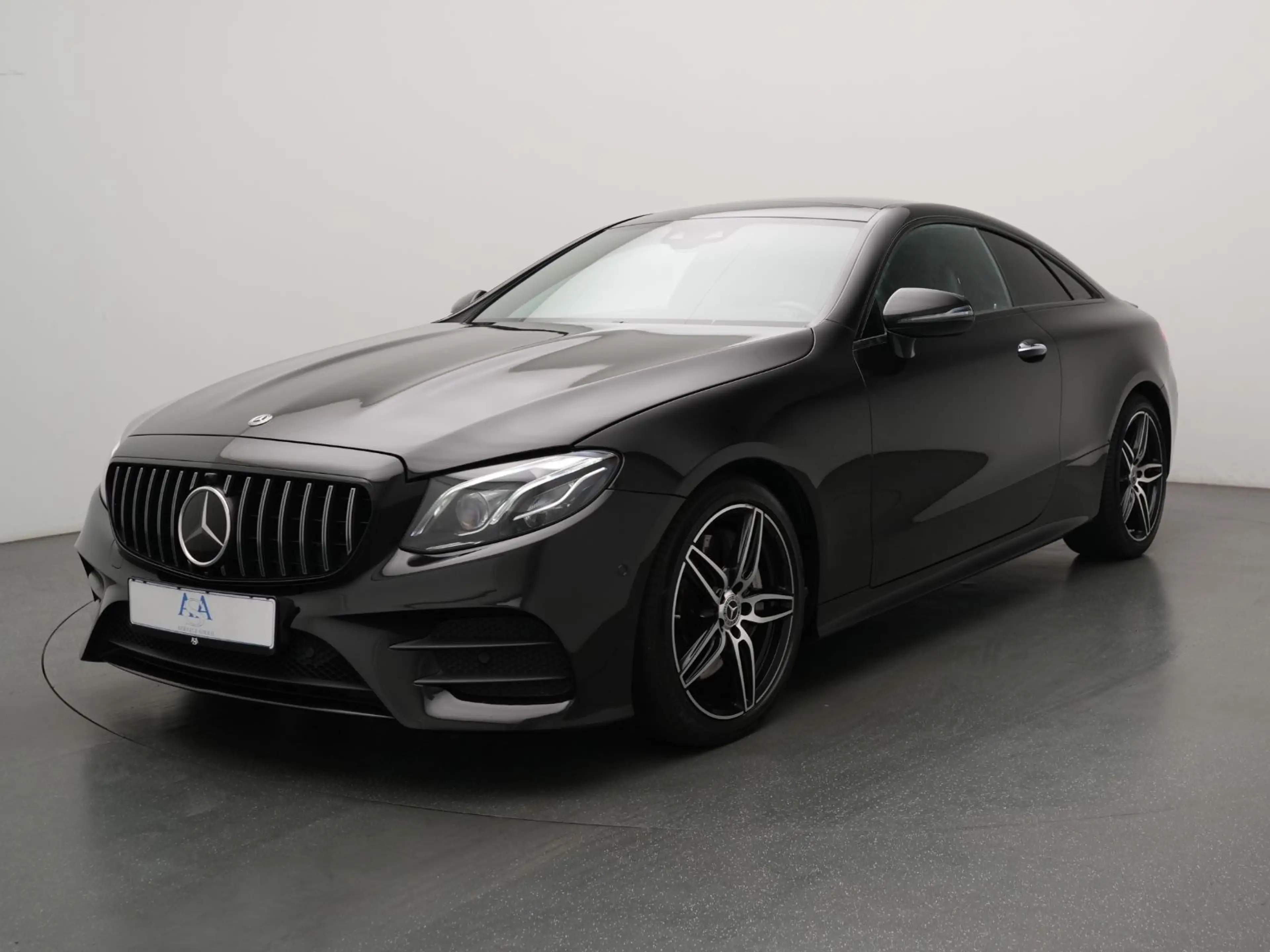 Mercedes-Benz E 350 Coupe AMG Line NIGHT+BURMESTER+PANODACH