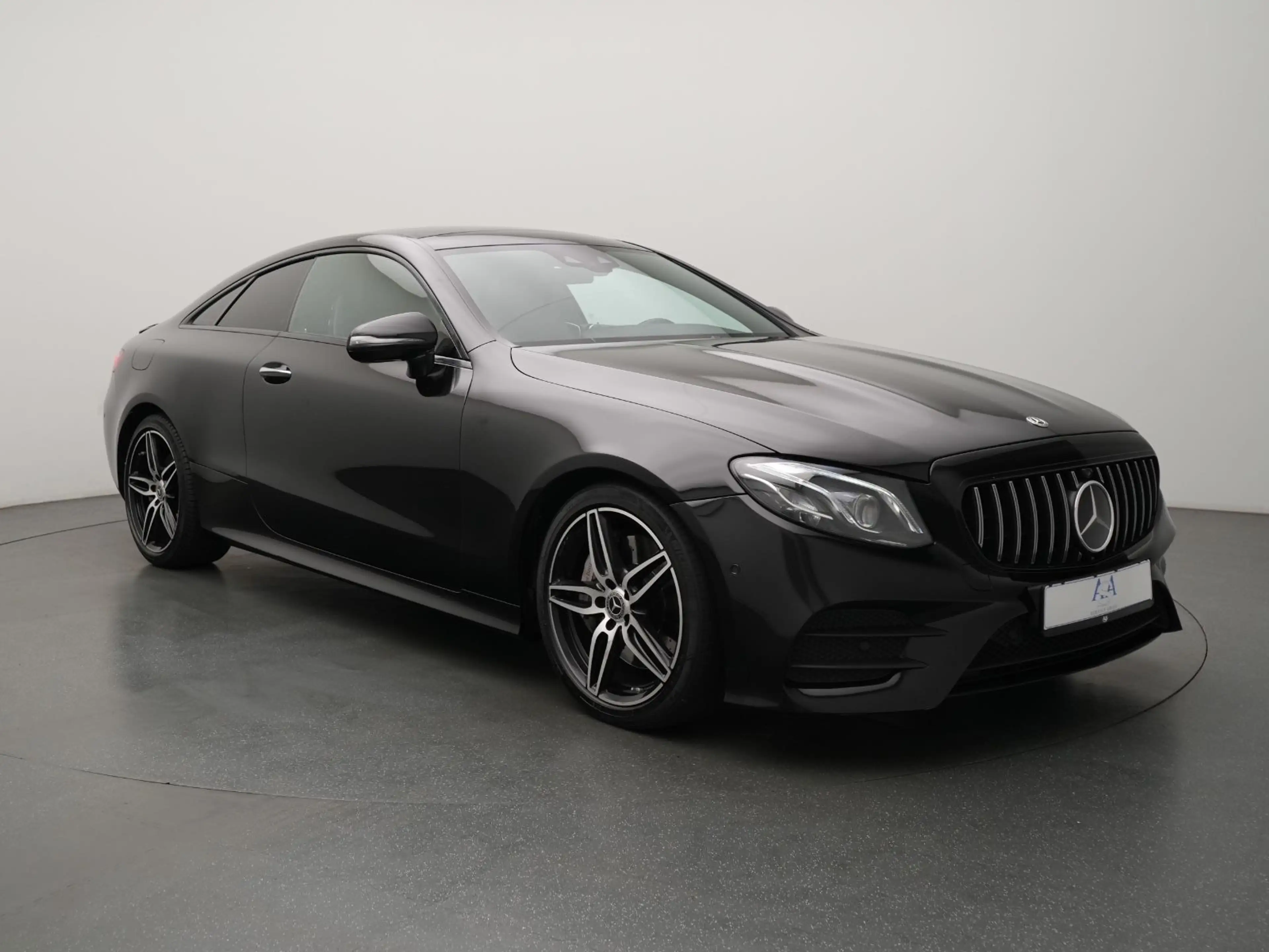 Mercedes-Benz E 350 Coupe AMG Line NIGHT+BURMESTER+PANODACH — photo 7