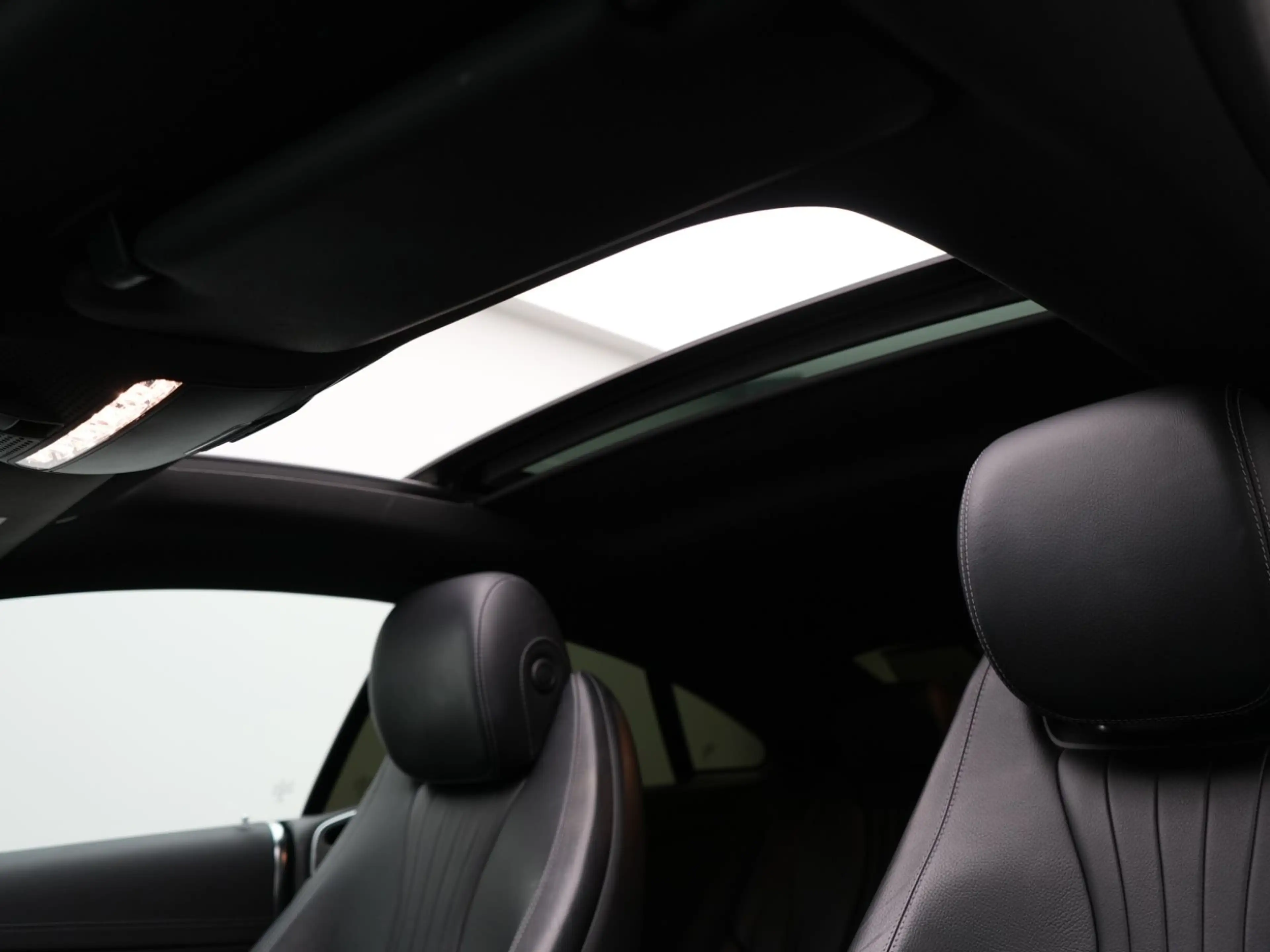 Mercedes-Benz E 350 Coupe AMG Line NIGHT+BURMESTER+PANODACH — photo 12
