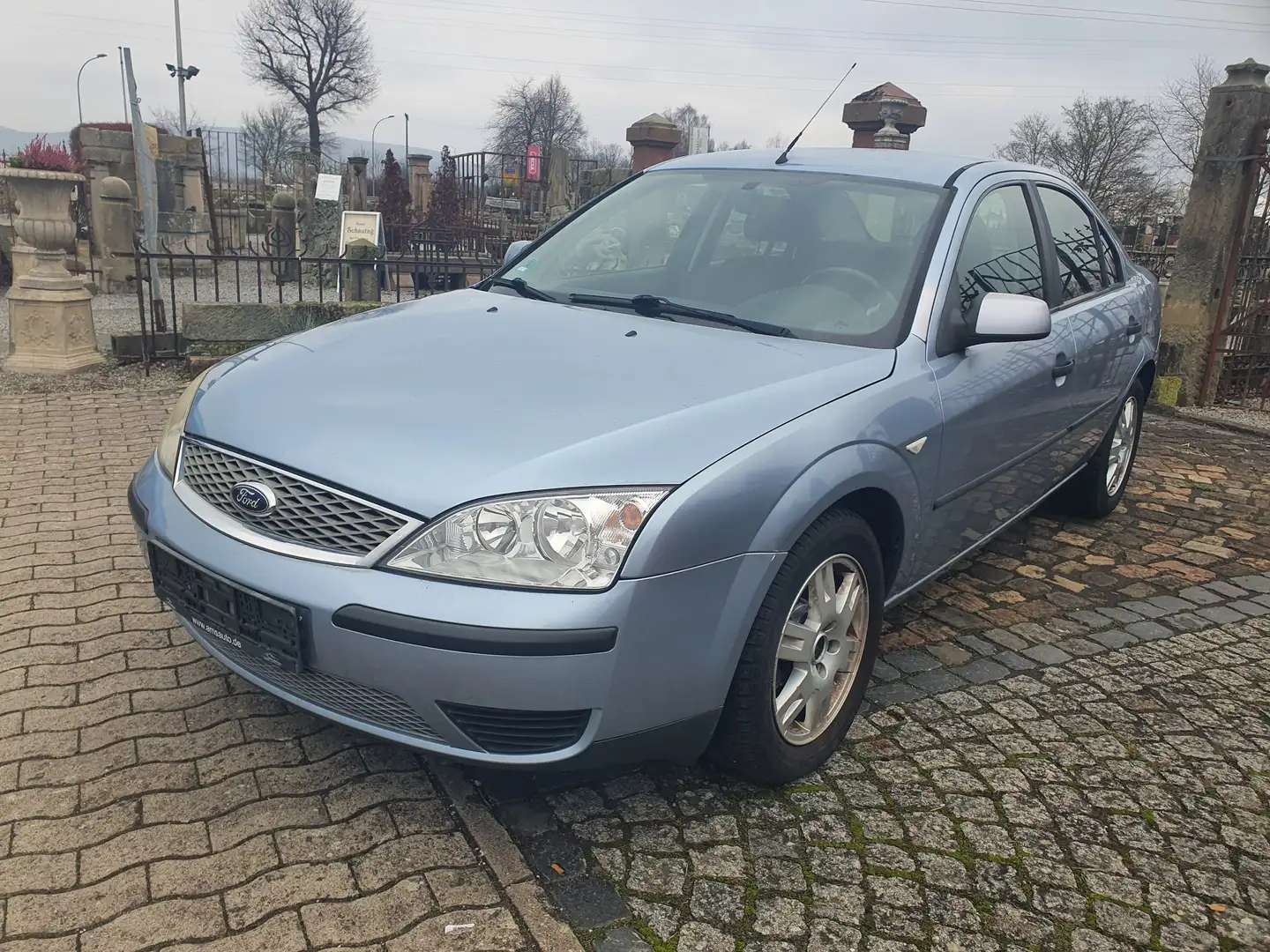 Ford Mondeo Mondeo 2.0 DI Ghia tuv neu automatik Blau - 2