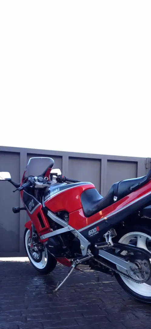 Kawasaki GPZ 600 - 2
