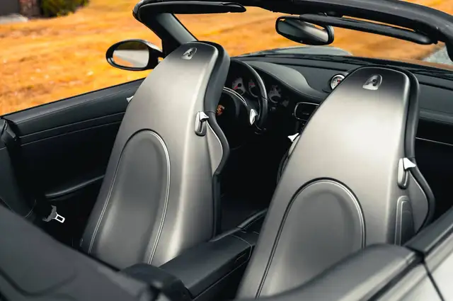 Porsche 911 view 13