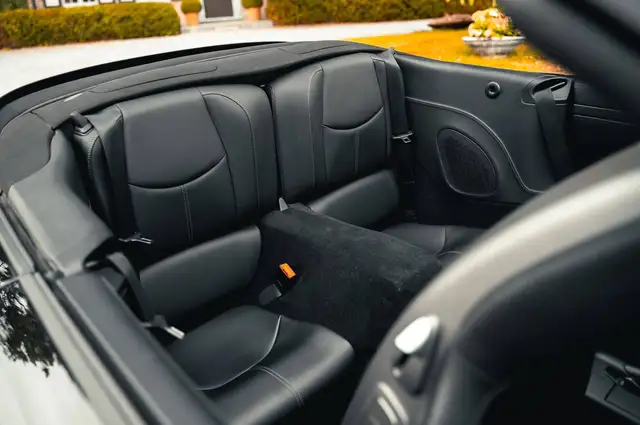 Porsche 911 view 14