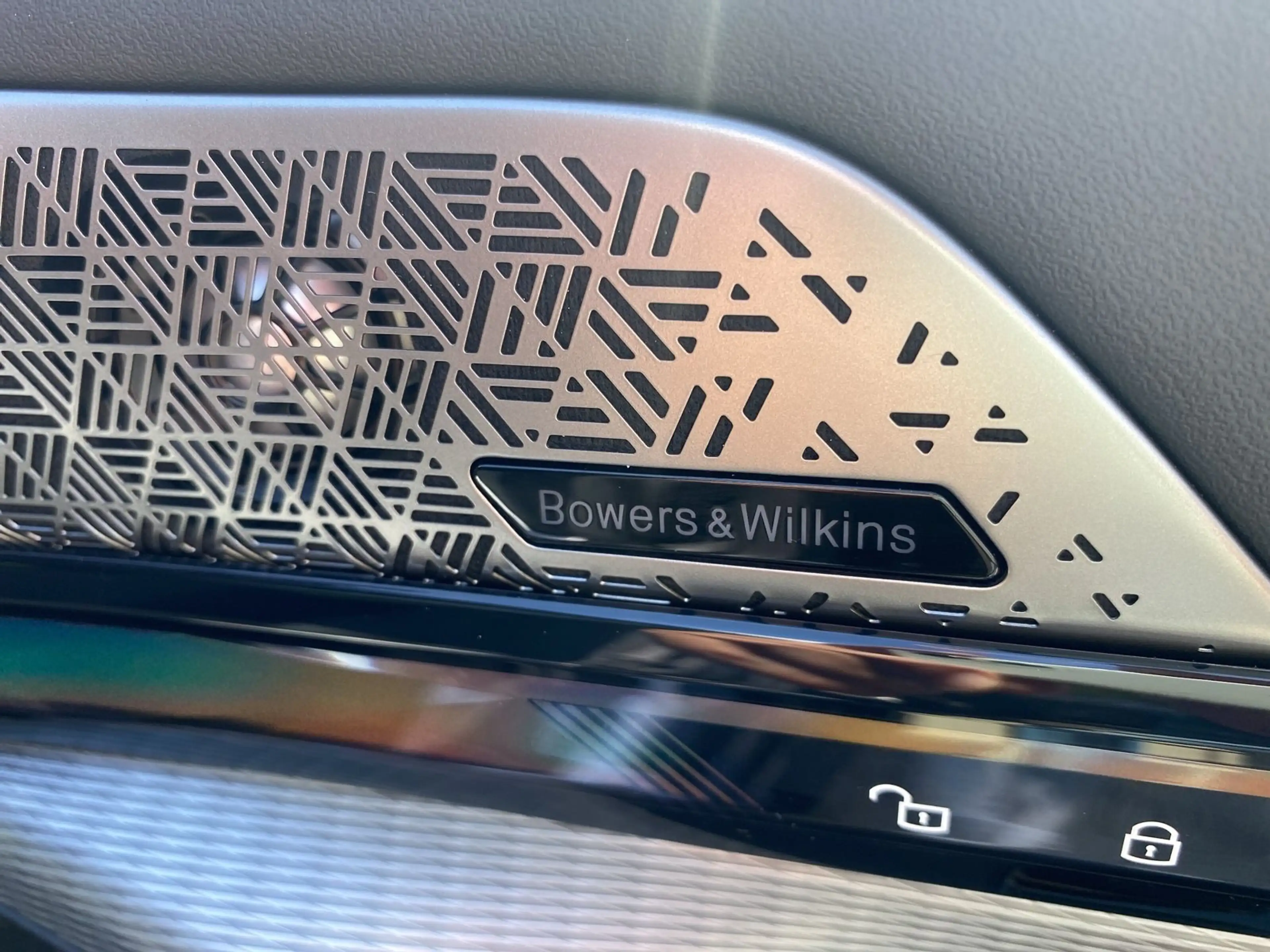 BMW 550 e xDrive Touring M Sport AHK HUD Pano B&W Autobahn — photo 13