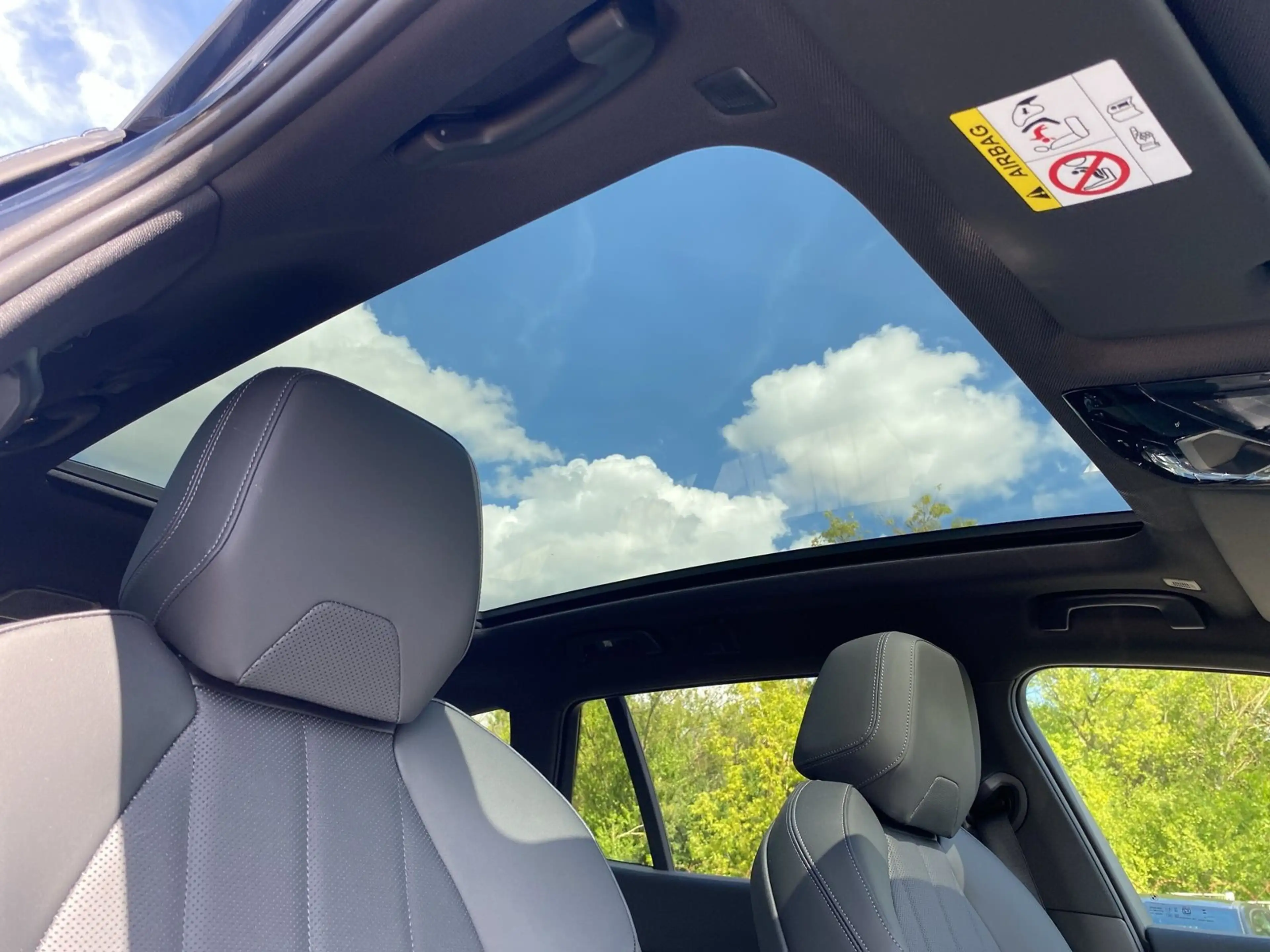 BMW 550 e xDrive Touring M Sport AHK HUD Pano B&W Autobahn — photo 14