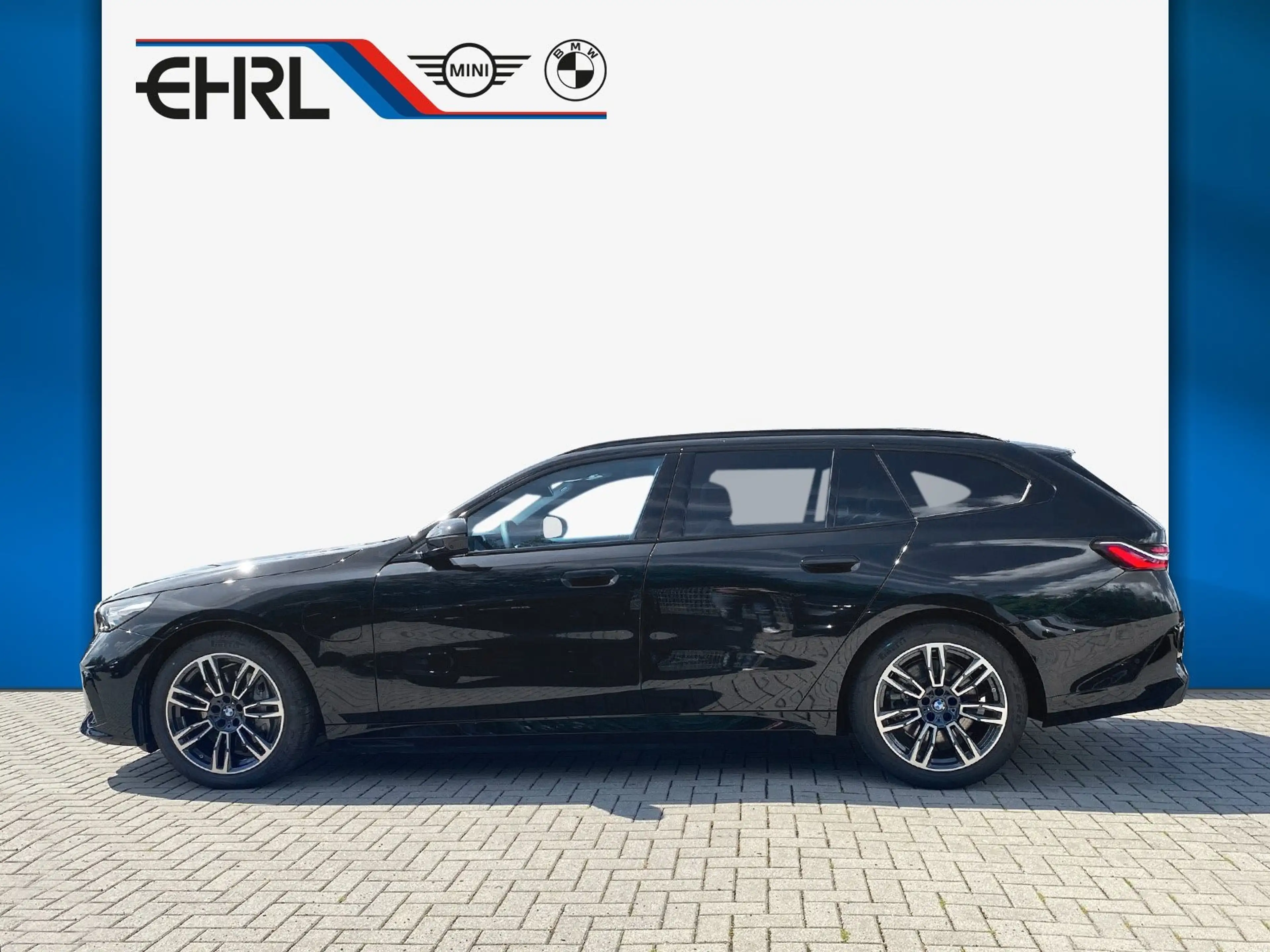 BMW 550 e xDrive Touring M Sport AHK HUD Pano B&W Autobahn — photo 4
