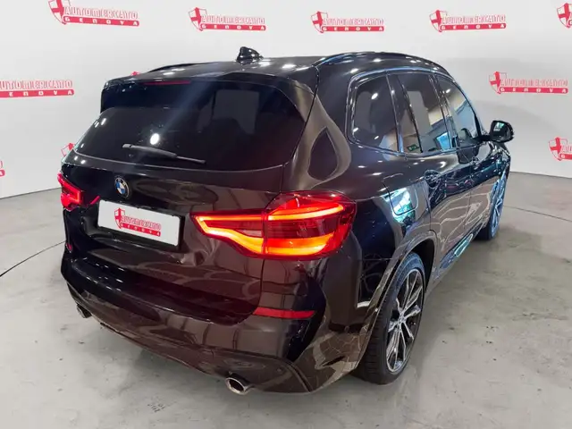 BMW X3 view 4