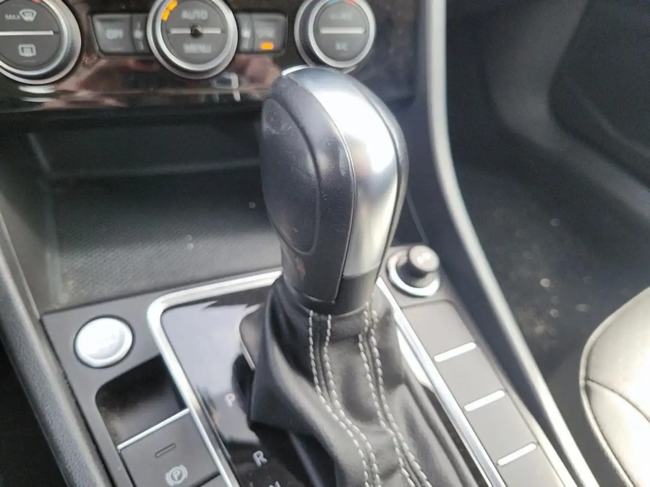 Volkswagen Jetta снимка Volkswagen Jetta