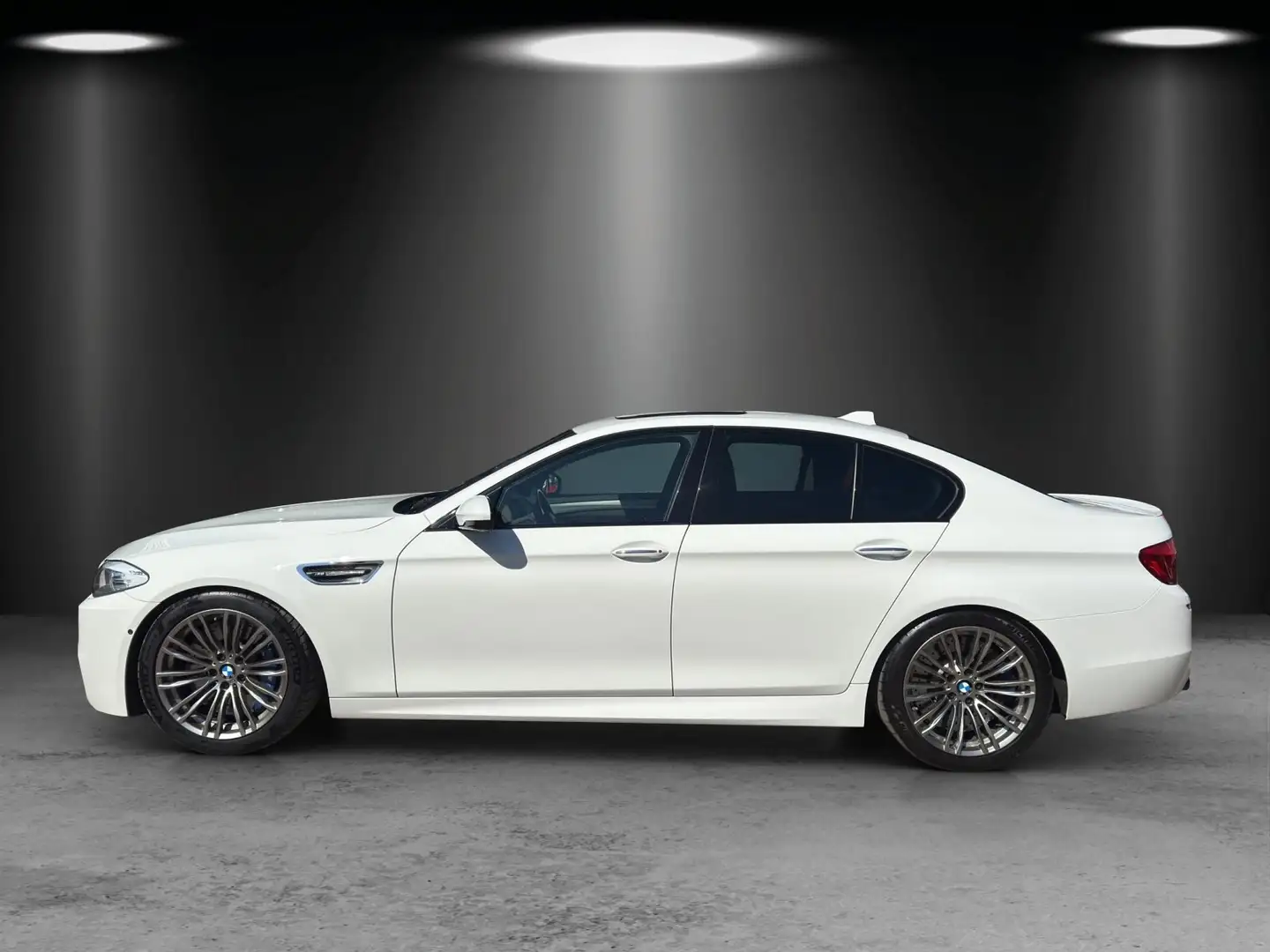 BMW M5 4.4 V8 1. HAND/KW-Fahrwerk/Eventuri-Ansaugung Bílá - 2