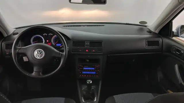 Volkswagen Bora view 4