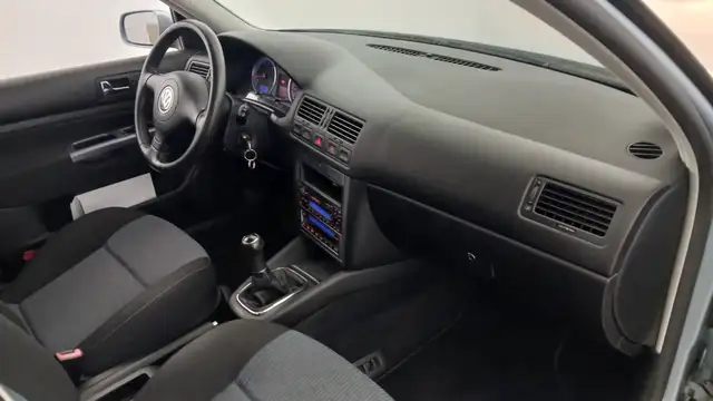 Volkswagen Bora view 7
