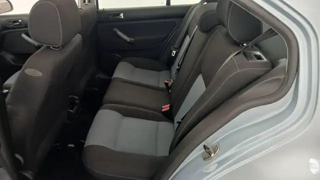 Volkswagen Bora view 6