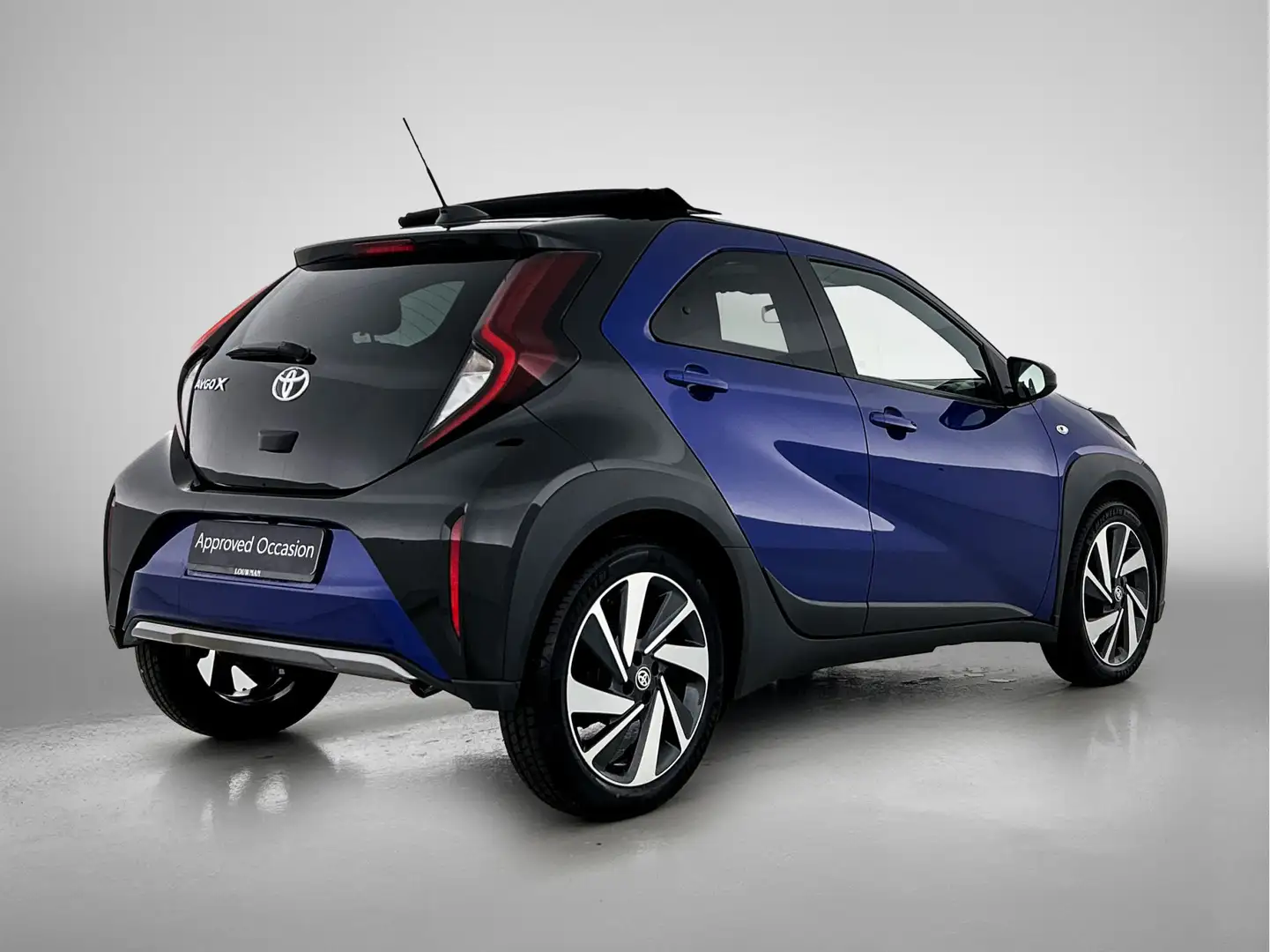 Toyota Aygo X 1.0 VVT-i S-CVT Envy | 1e Eigenaar | JBL | Dealer Bleu - 2