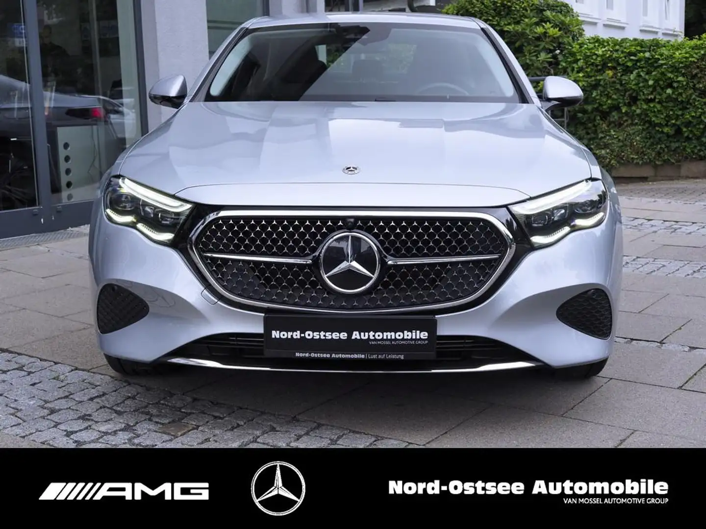 Mercedes-Benz E 300 de AVANTGARDE ADV.+ DISTRO 360° KAMERA 9G Argento - 2