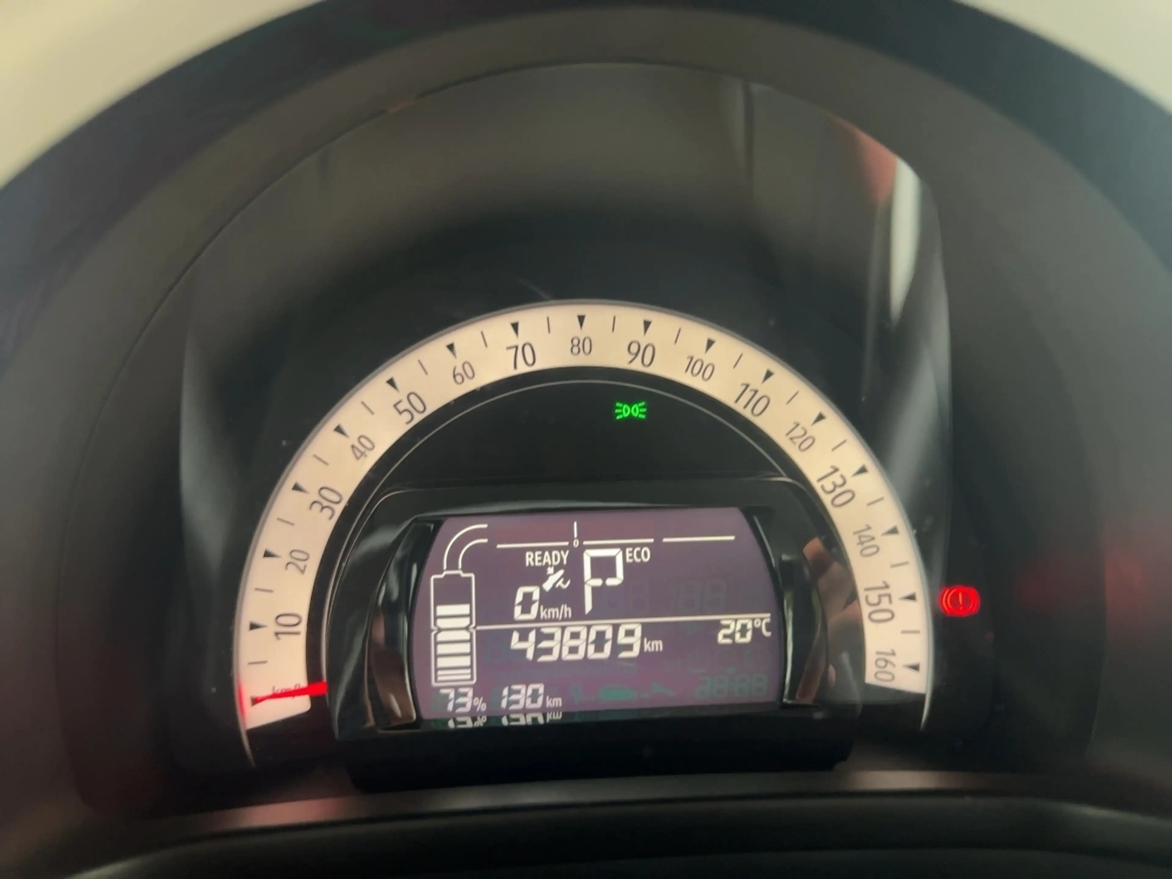 Renault Twingo E-TECH Techno — photo 13