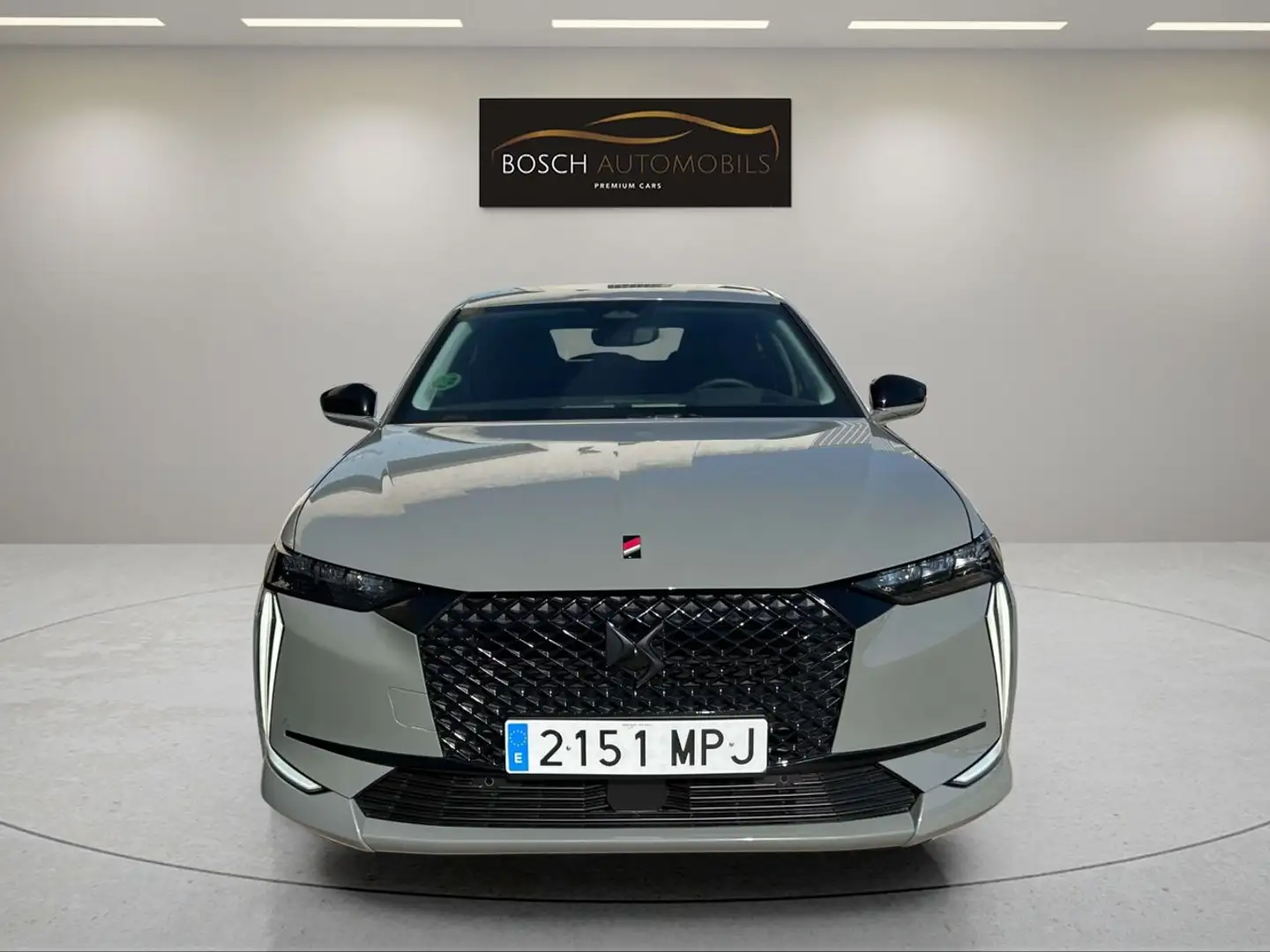 DS Automobiles DS 4 1.2 130cv Auto PERFORMANCE LINE 5p Šedá - 2
