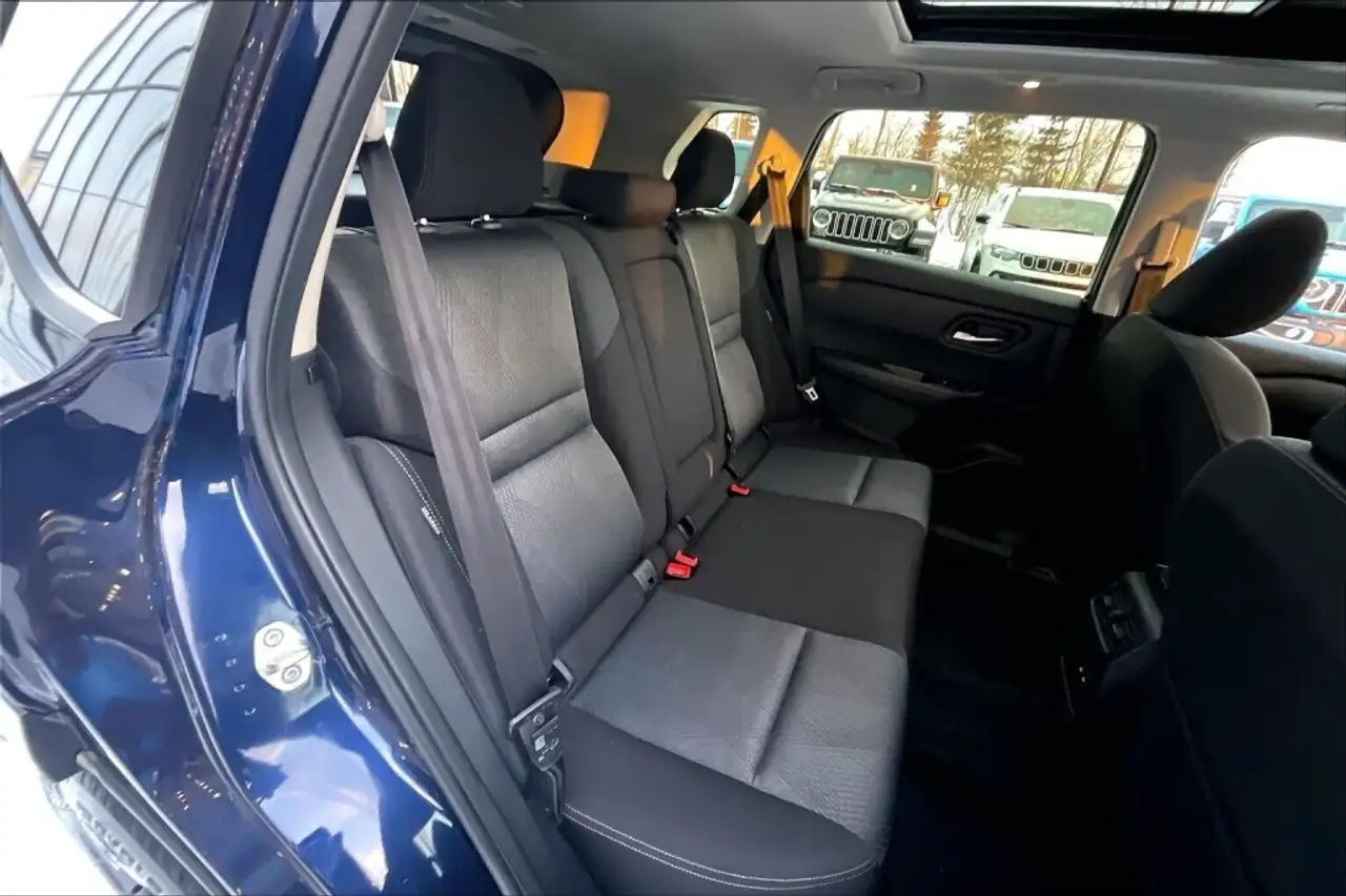 Nissan Rogue снимка Nissan Rogue