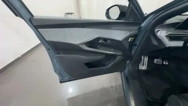 Peugeot 3008 view 10