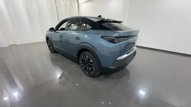 Peugeot 3008 view 3