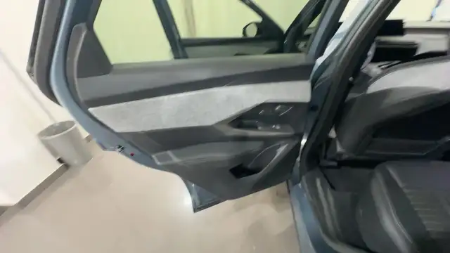 Peugeot 3008 view 12