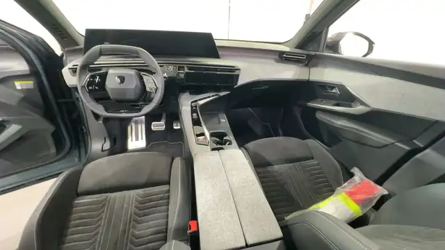 Peugeot 3008 view 14