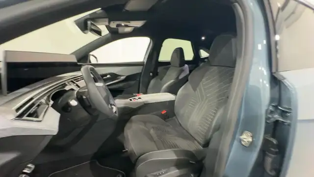 Peugeot 3008 view 11