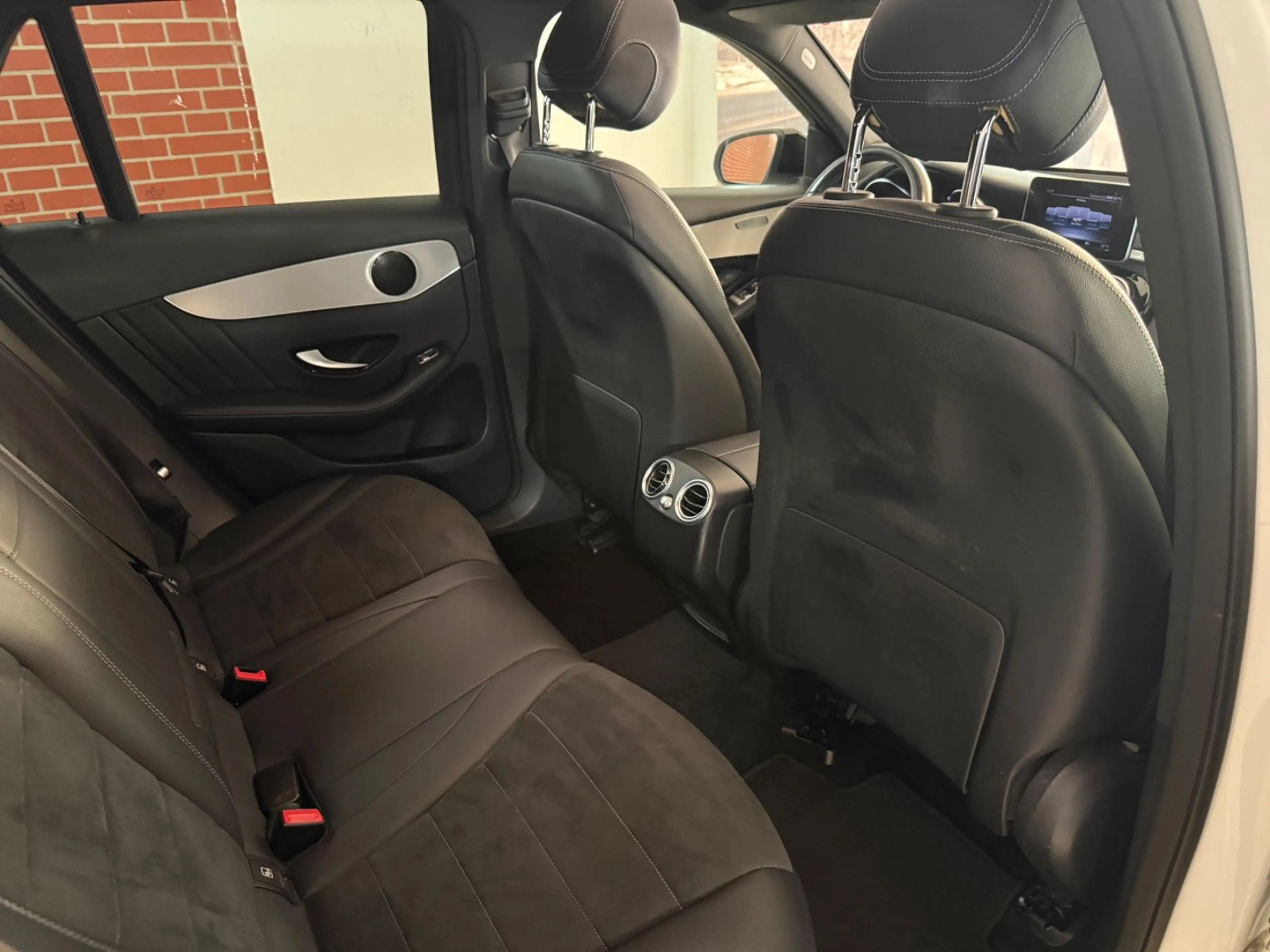 Mercedes-Benz GLC 250 AMG* Panorama* 360 Kamera* AHK* — photo 12