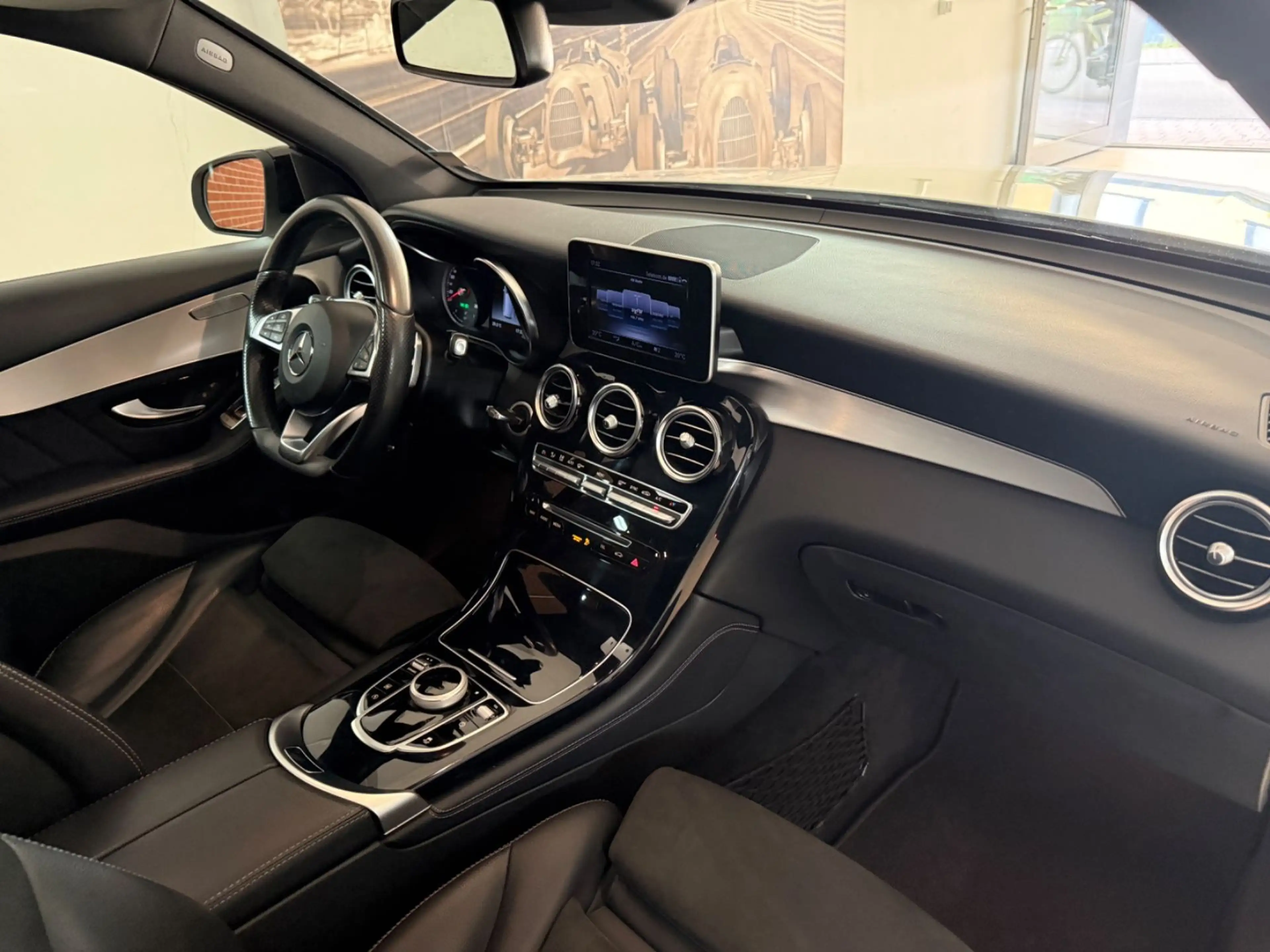 Mercedes-Benz GLC 250 AMG* Panorama* 360 Kamera* AHK* — photo 15