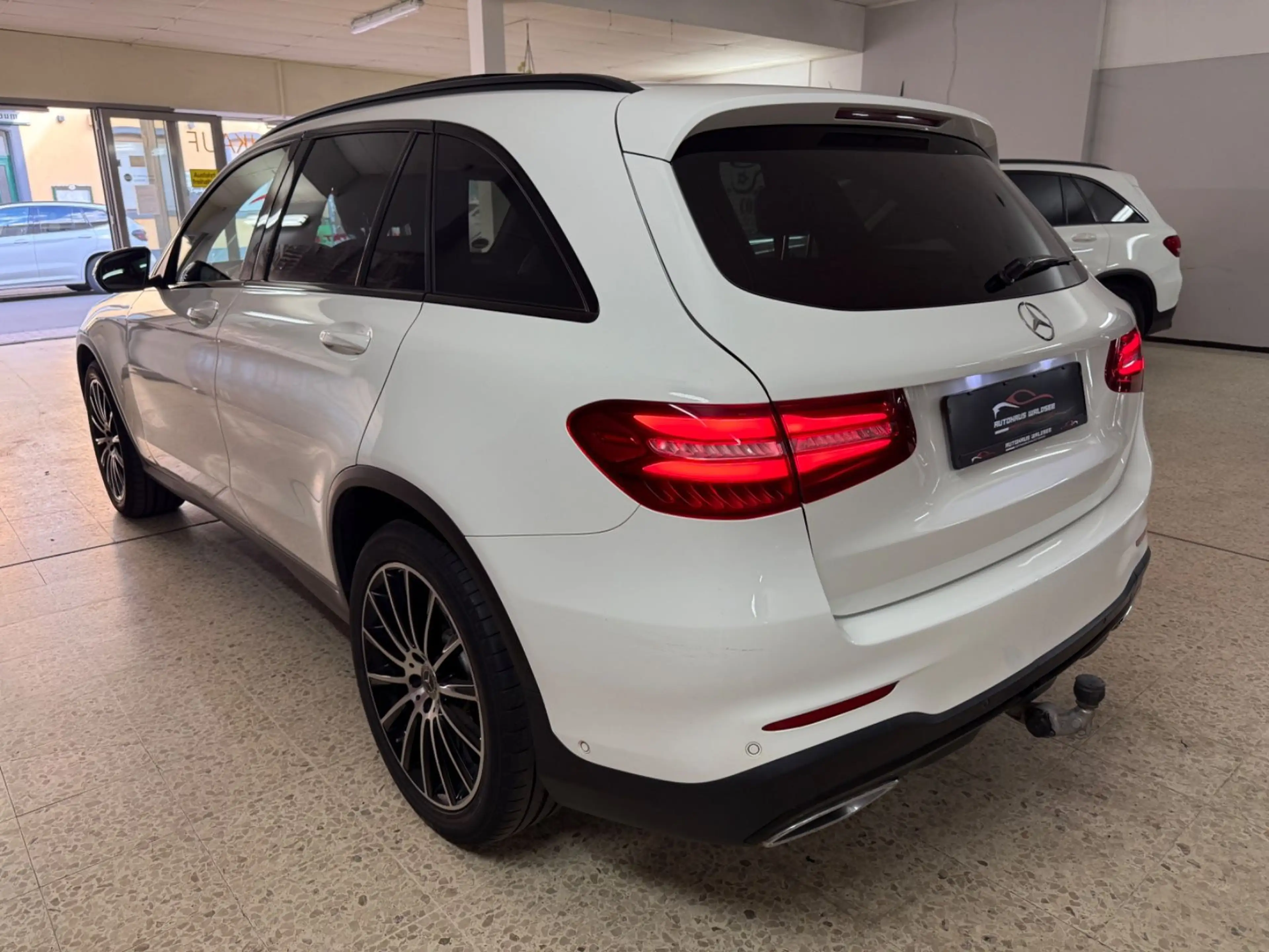 Mercedes-Benz GLC 250 AMG* Panorama* 360 Kamera* AHK* — photo 6