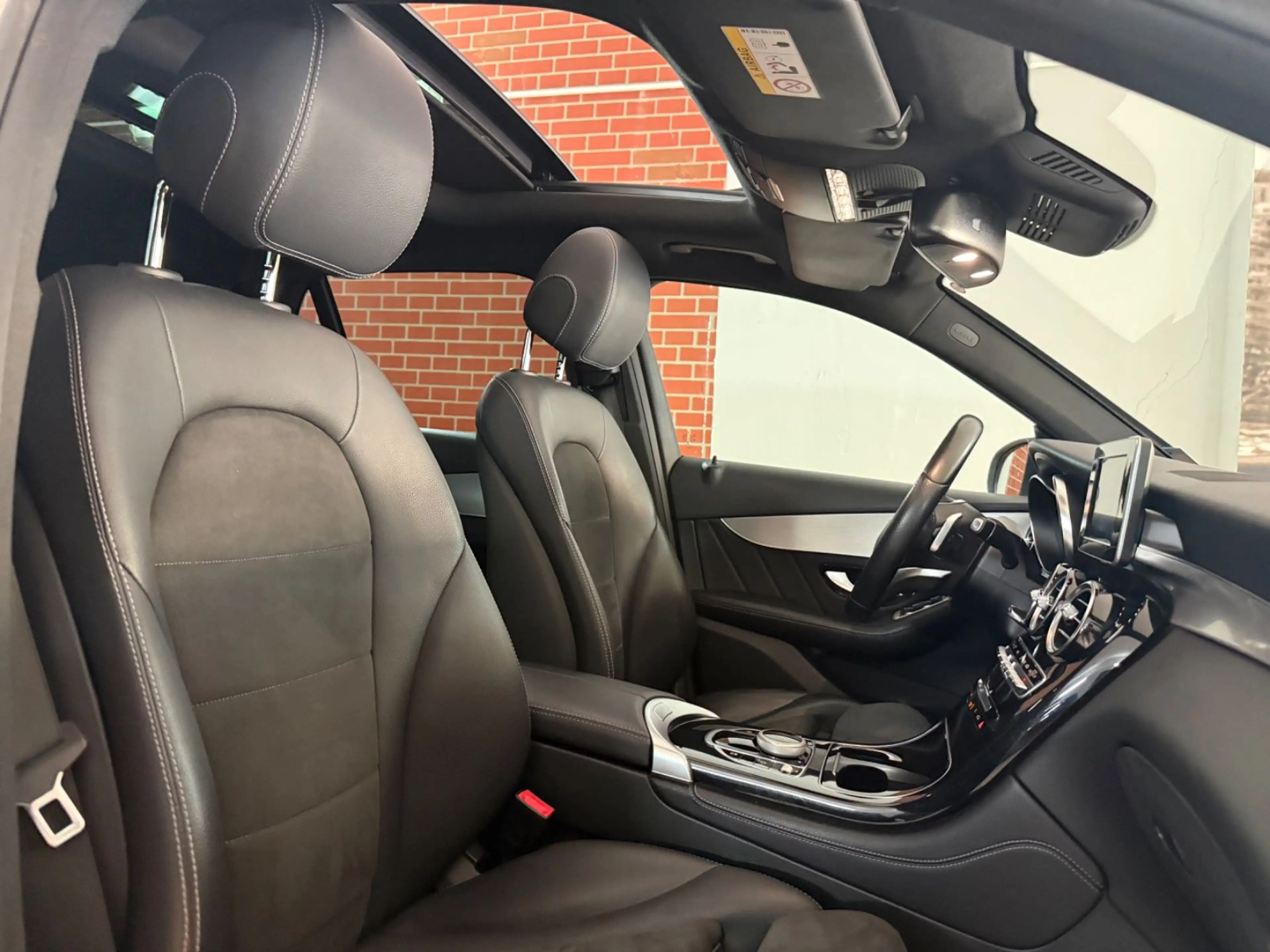 Mercedes-Benz GLC 250 AMG* Panorama* 360 Kamera* AHK* — photo 13