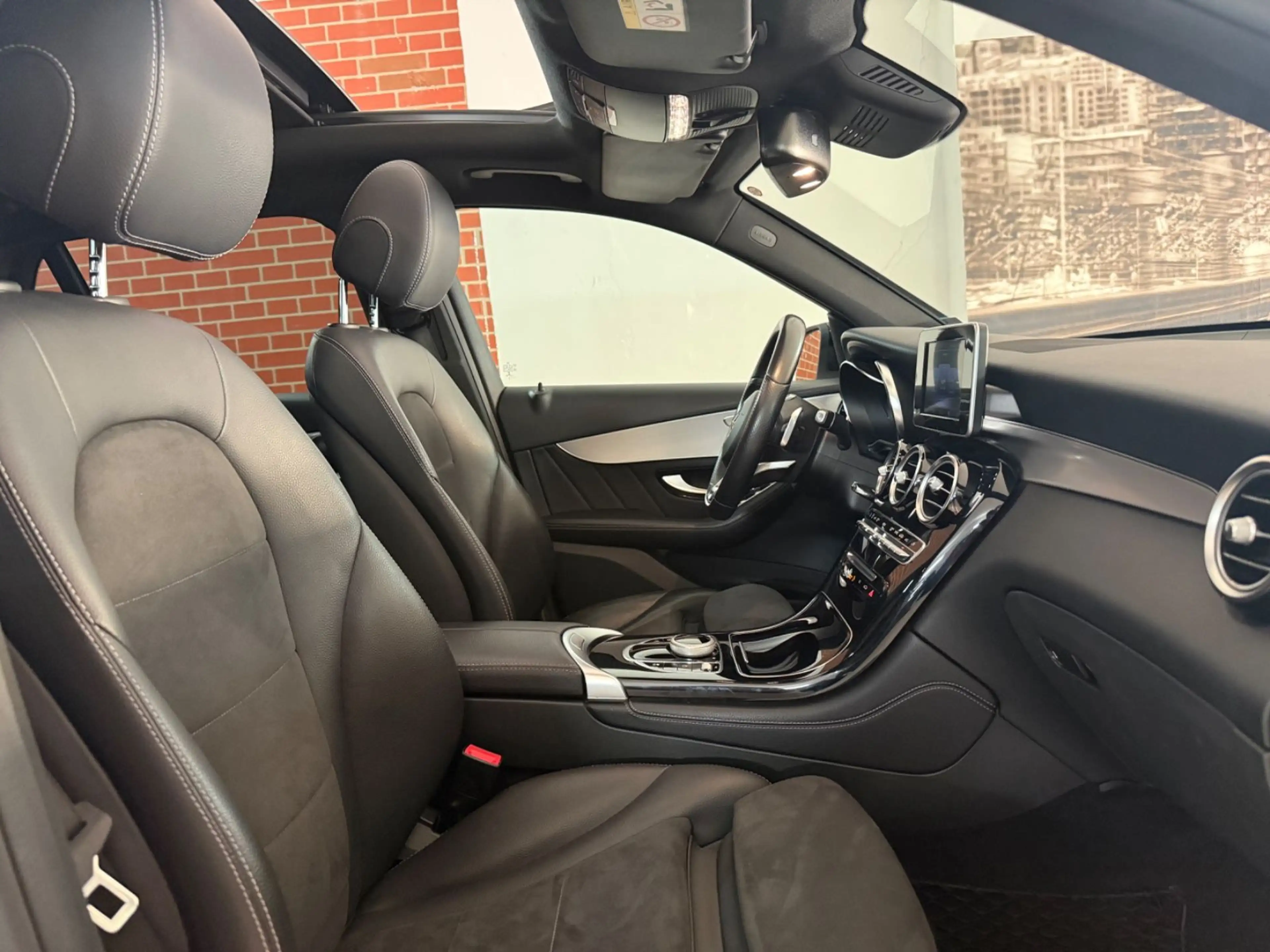 Mercedes-Benz GLC 250 AMG* Panorama* 360 Kamera* AHK* — photo 14