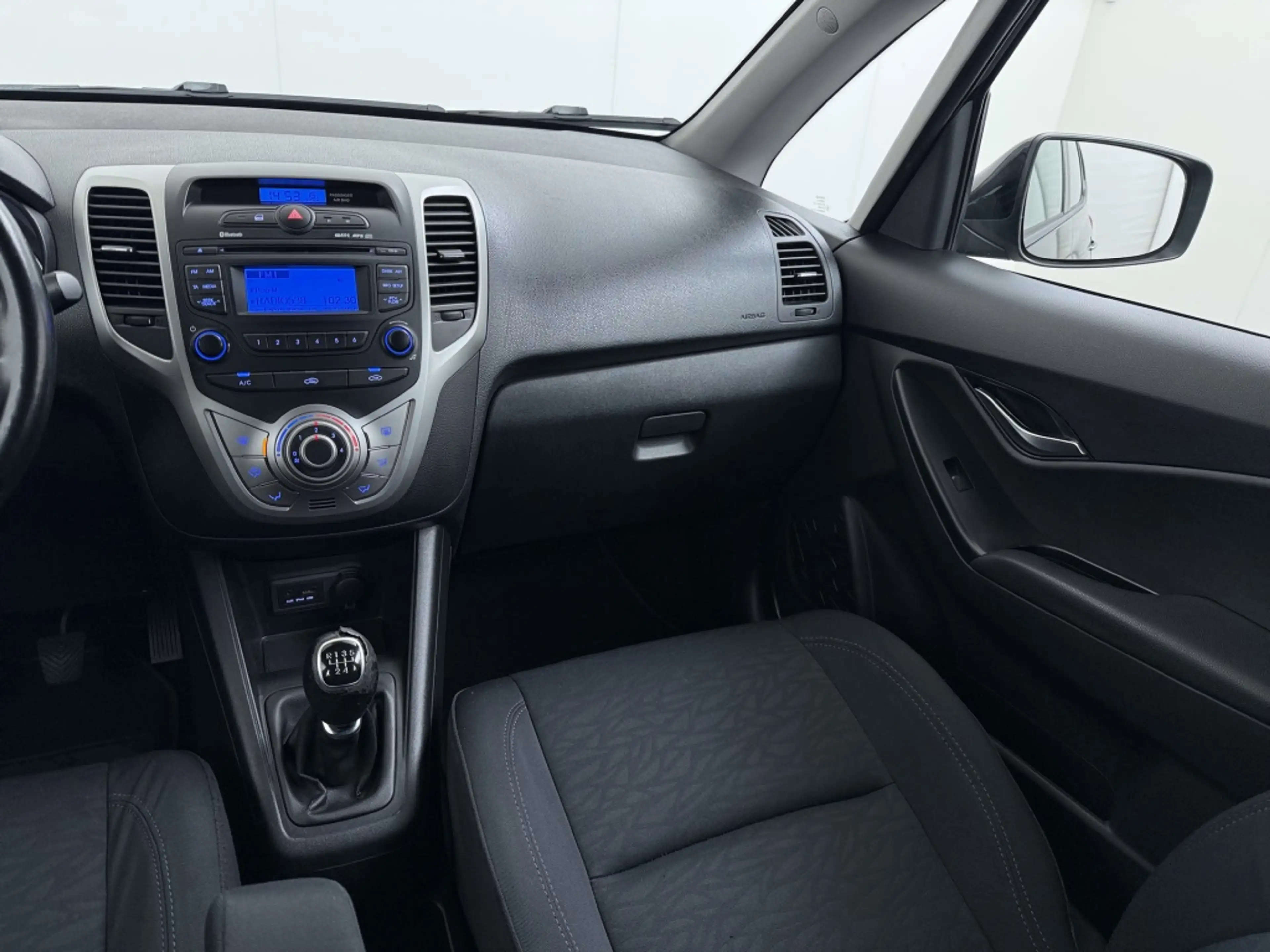 Hyundai iX20 1.4i i-Vision — photo 20