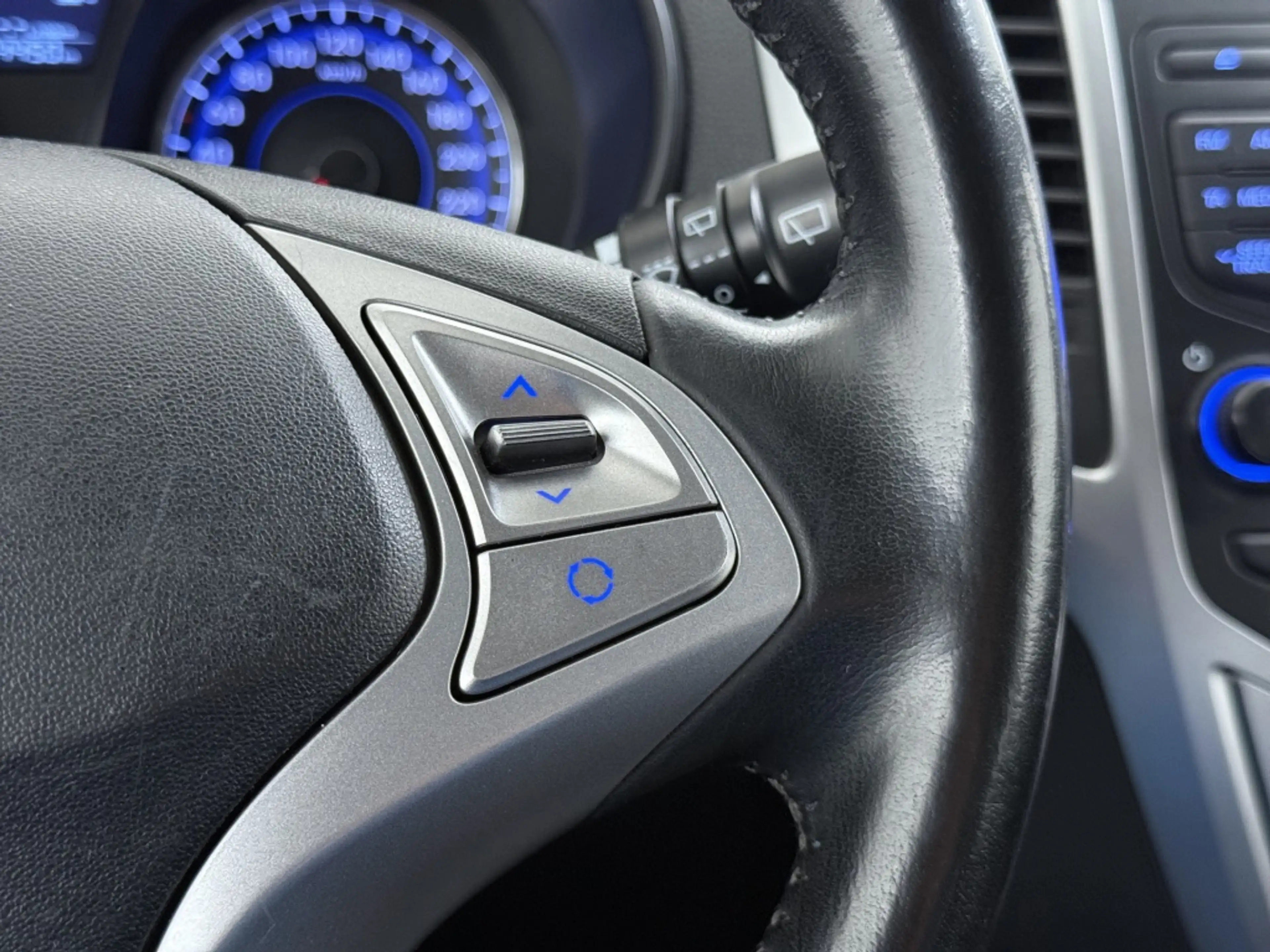 Hyundai iX20 1.4i i-Vision — photo 26