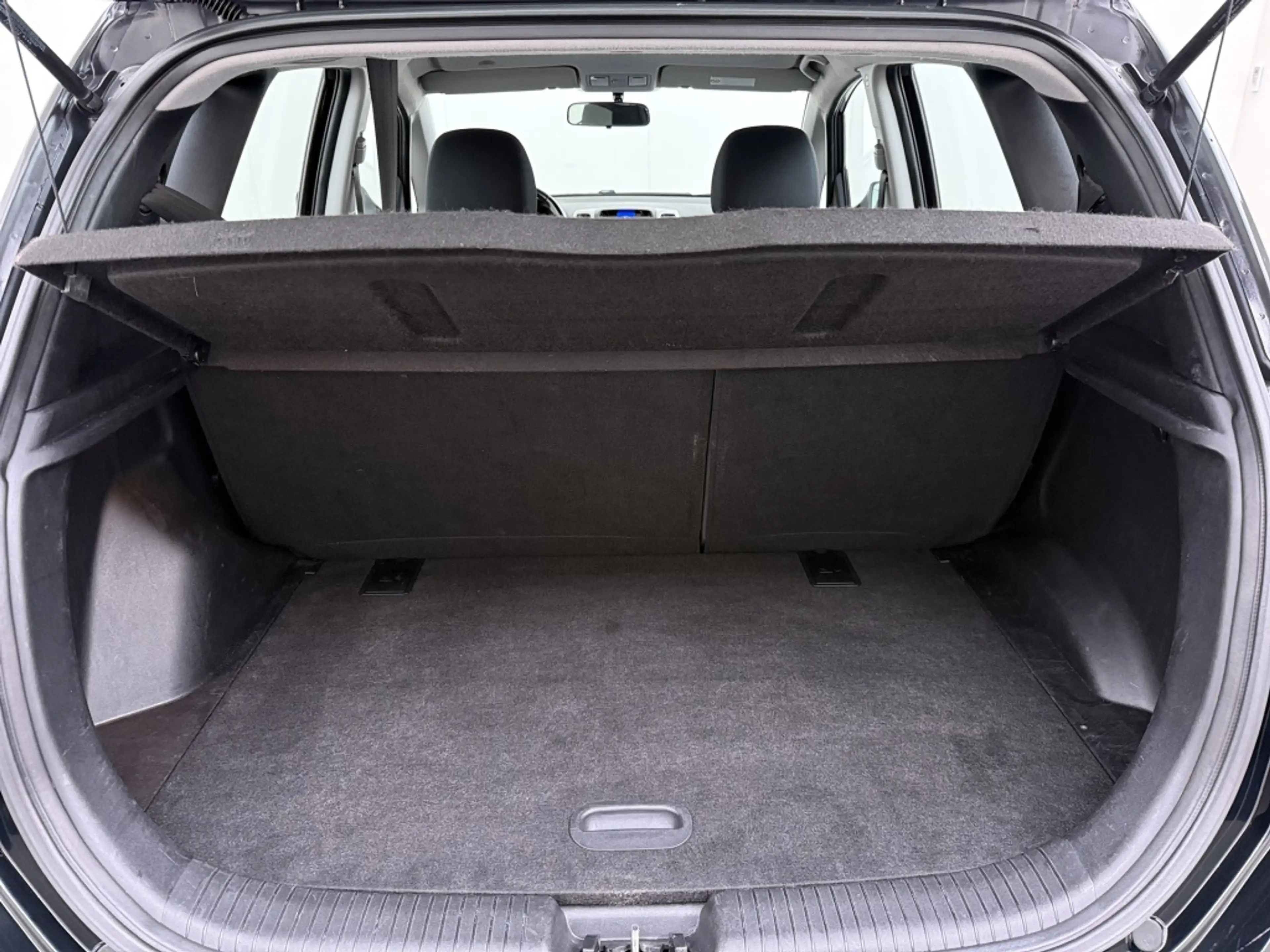 Hyundai iX20 1.4i i-Vision — photo 8