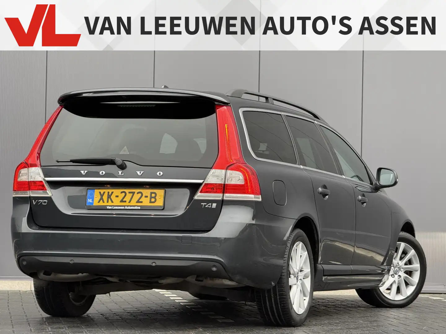 Volvo V70 2.0 T4 Inscription Edition | Nieuwe APK | Nette Au Gris - 2