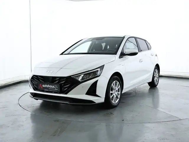 Hyundai i20 view 3