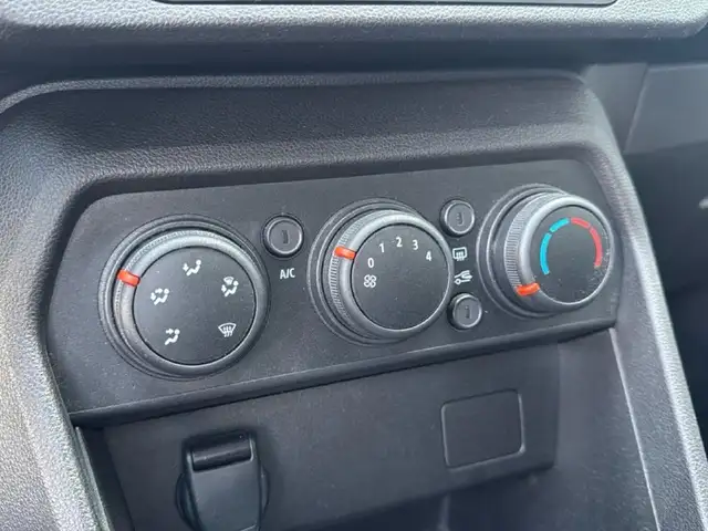 Dacia Sandero view 10