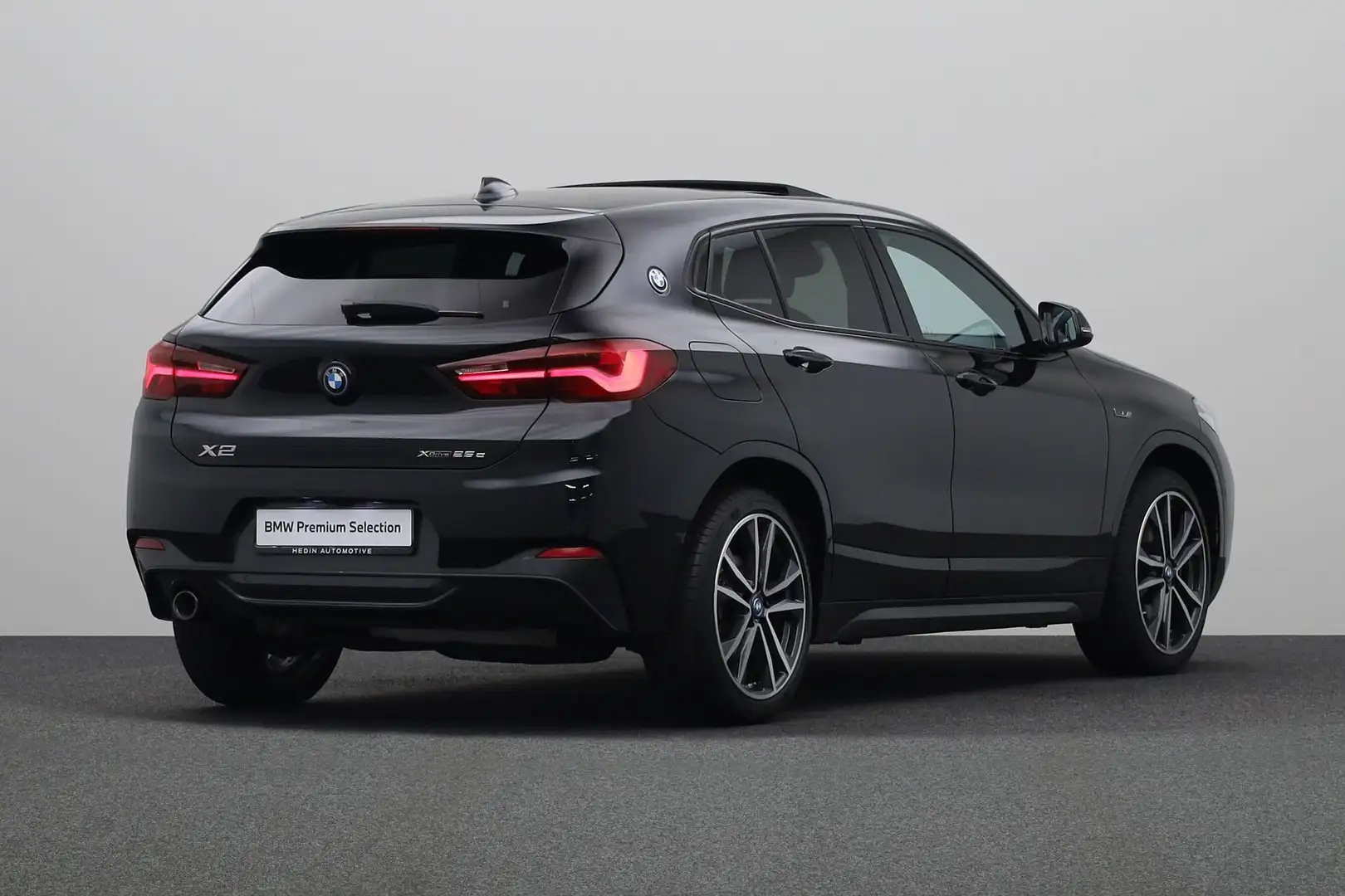 BMW X2 xDrive25e High Executive | Achteruitrijcamera | Cr Zwart - 2