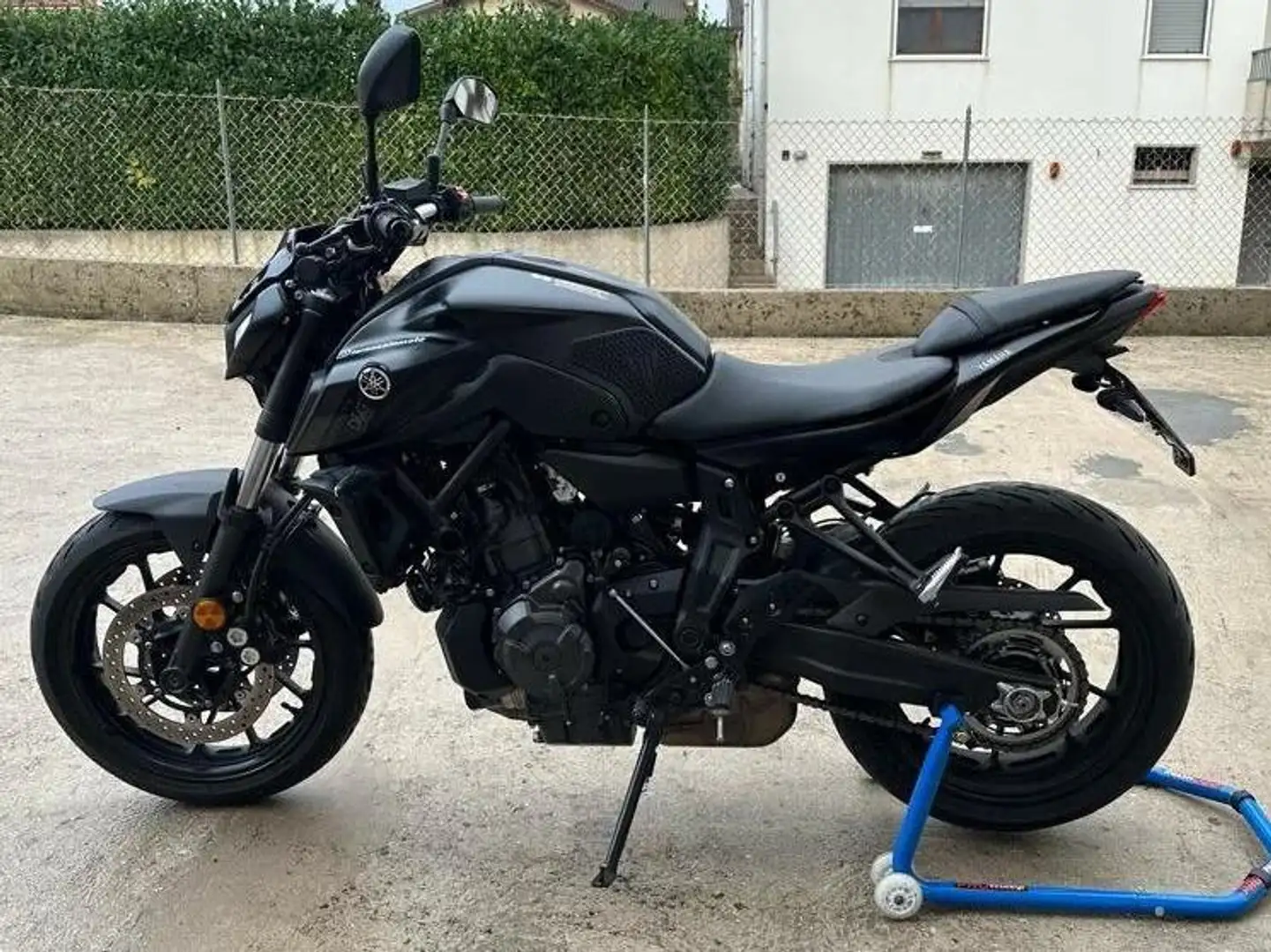 Yamaha MT-07 Fekete - 2
