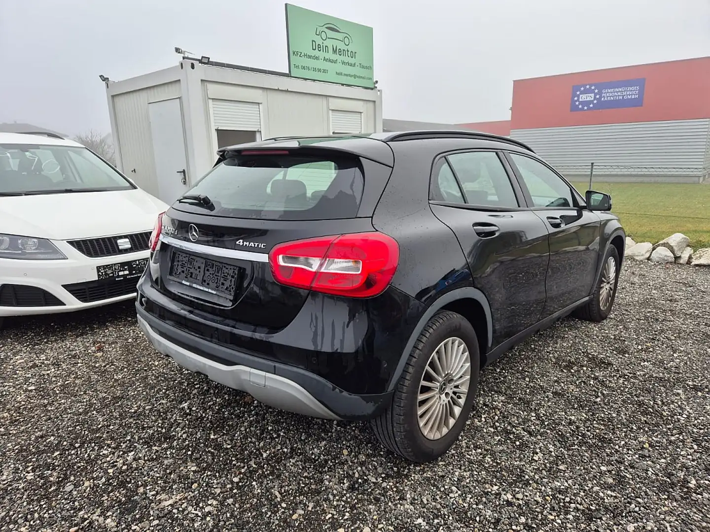 Mercedes-Benz GLA 200 **Allrad**Automatik** Schwarz - 2