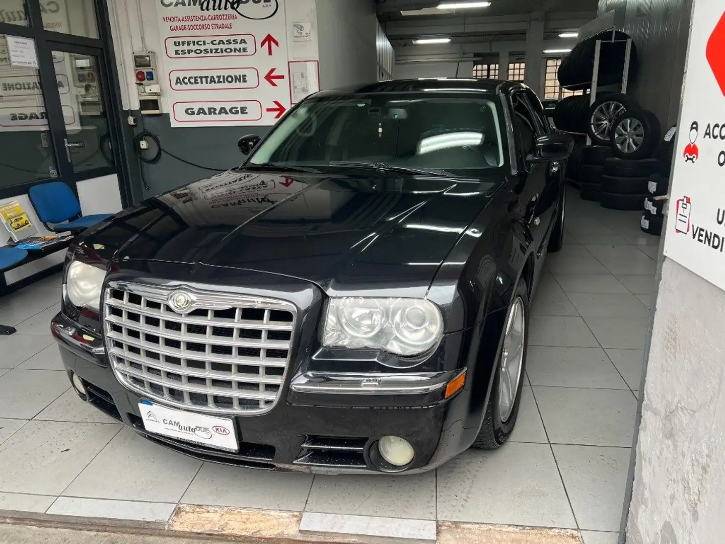Chrysler 300C 3.0 V6 CRD cat DPF Touring Negro - 1