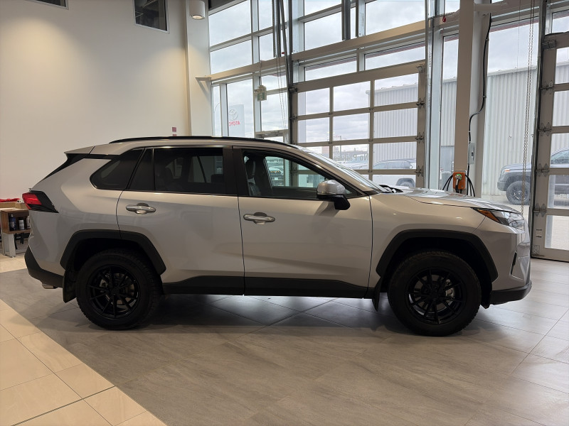 2025 Toyota RAV4 Limited  Leather Seats, Sunroof, Cooled Seats, Wir — снимка 1