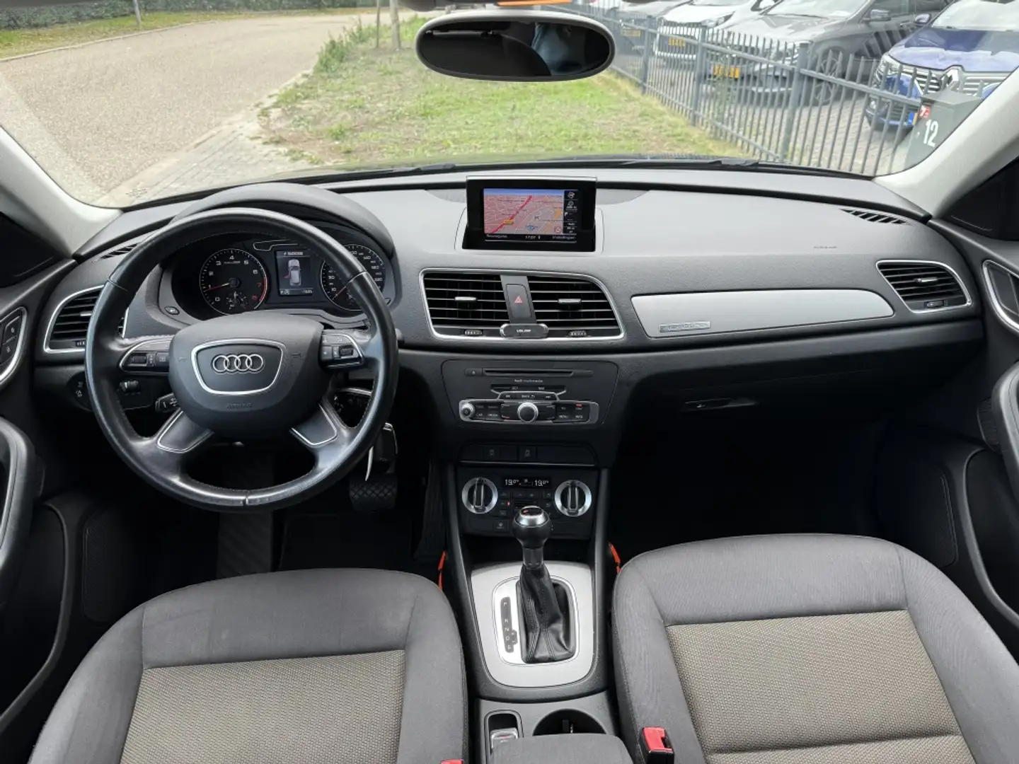 Audi Q3 2.0 TFSI quattro Pro Line | Automaat | Navi | Crui Blauw - 2