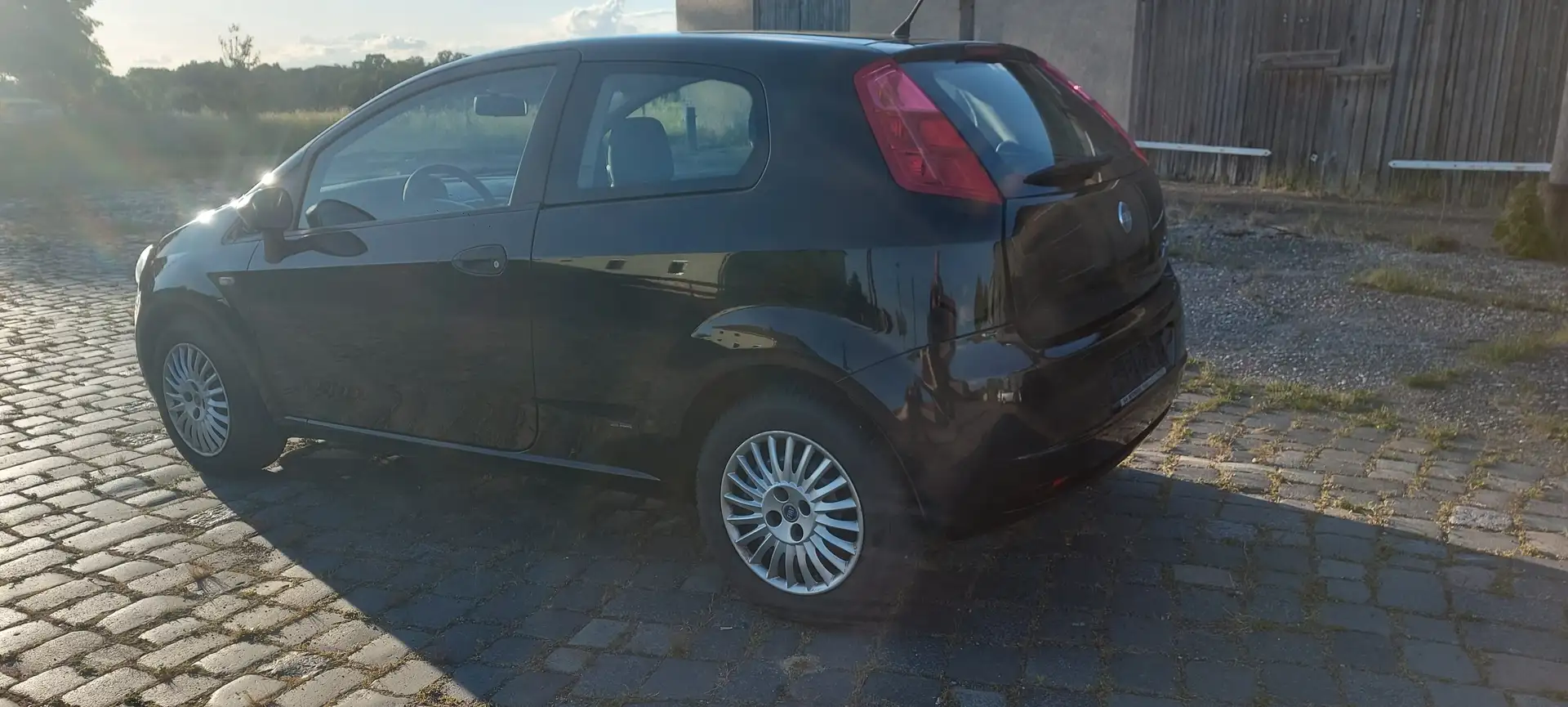 Fiat Grande Punto Grande Punto 1.2 8V Go Schwarz - 2