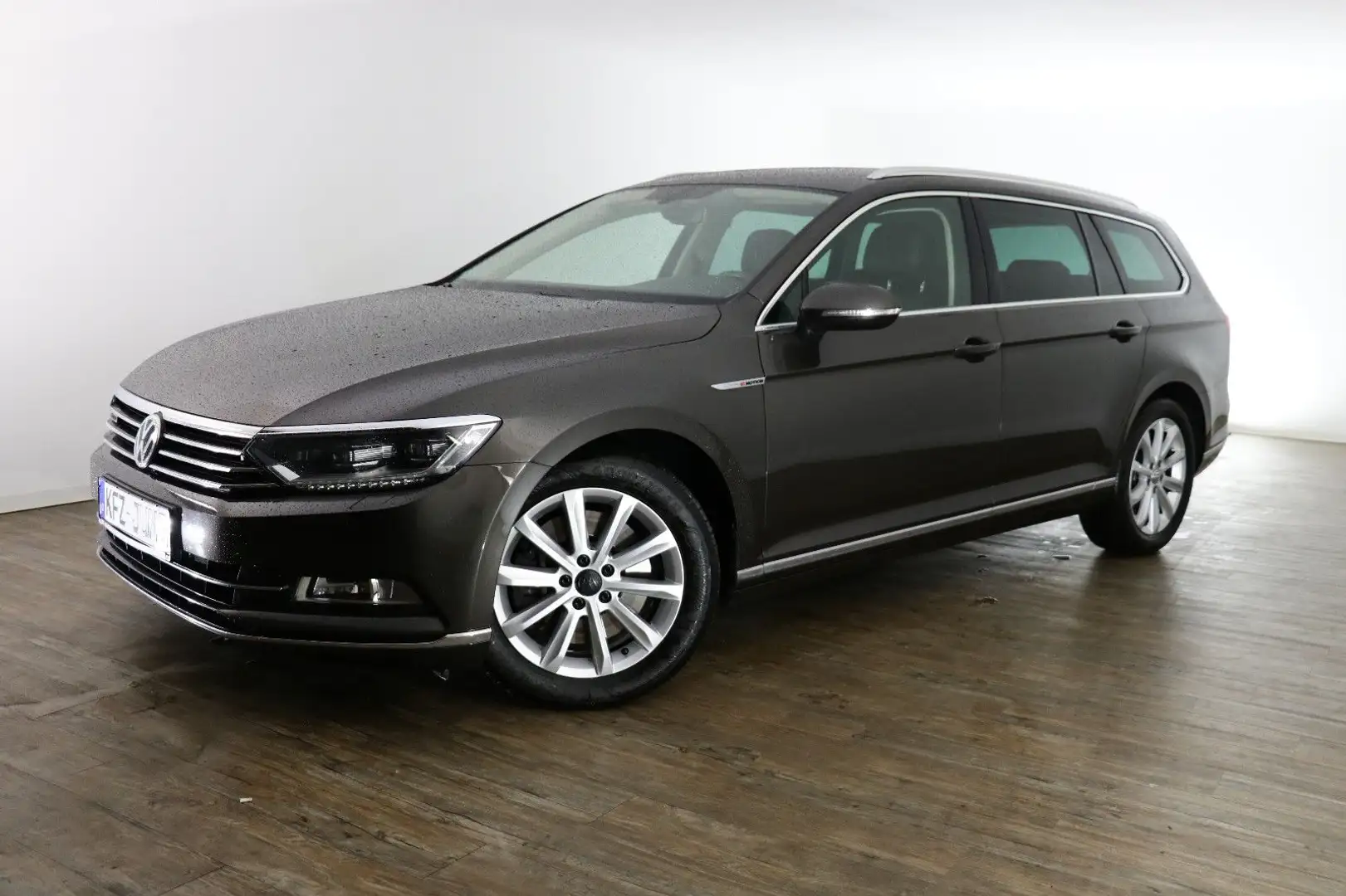 Volkswagen Passat Variant Highline*4Motion*LED*Navi*DSG*2.H Schwarz - 2