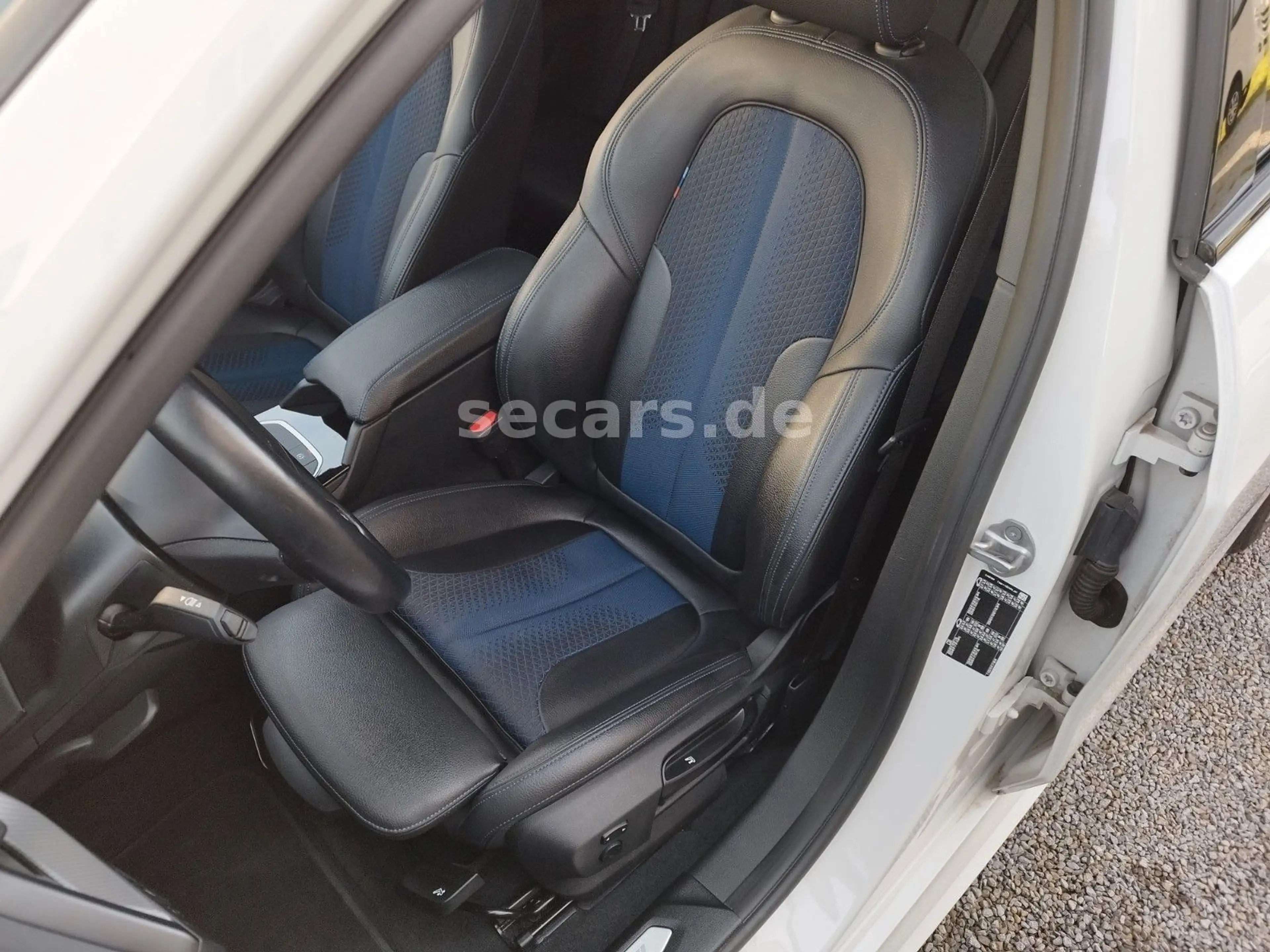 BMW 120 i MSport Aut AdLED LiCoPro Pano AHK FLA HiFi — photo 8