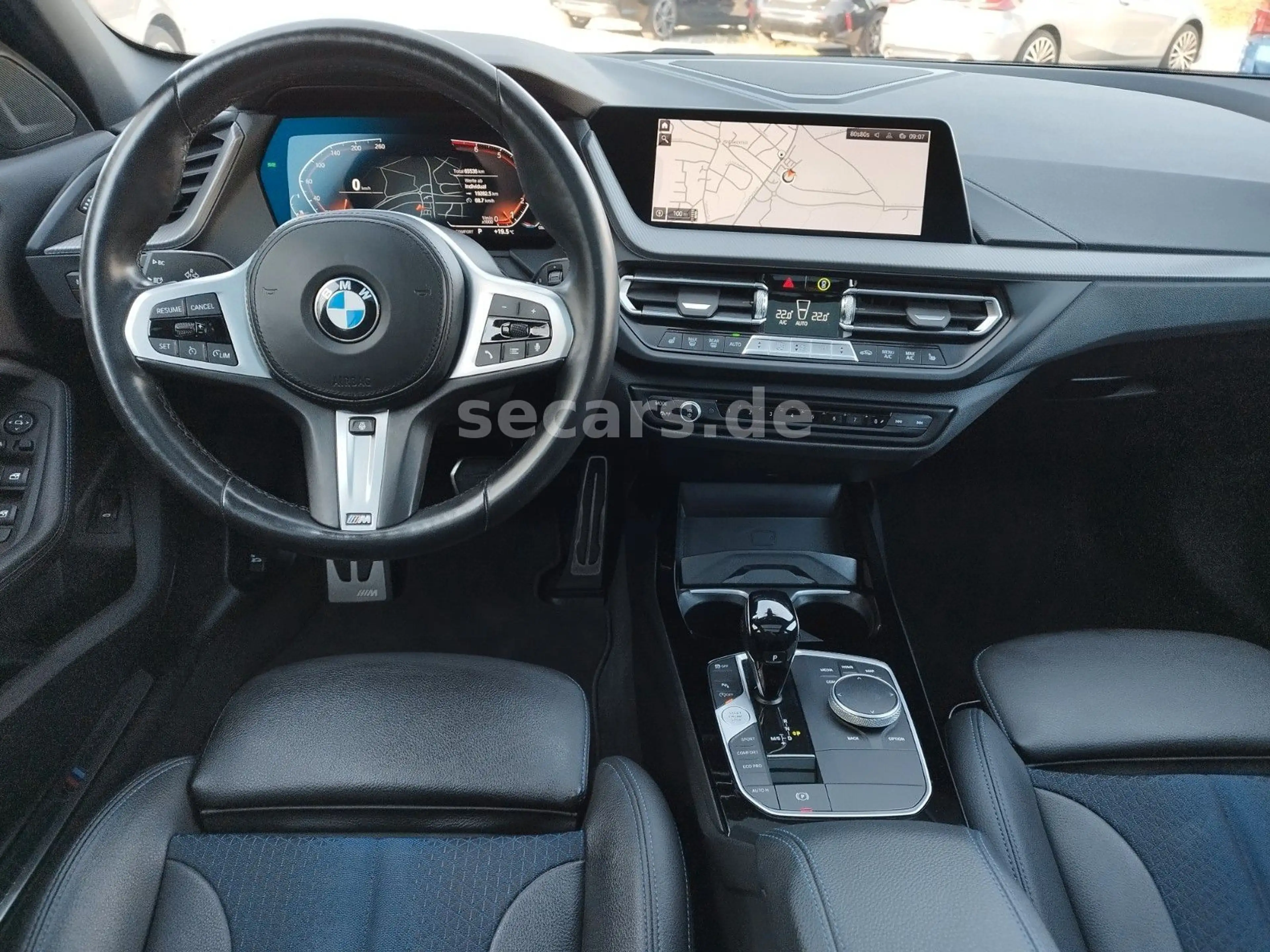 BMW 120 i MSport Aut AdLED LiCoPro Pano AHK FLA HiFi — photo 10